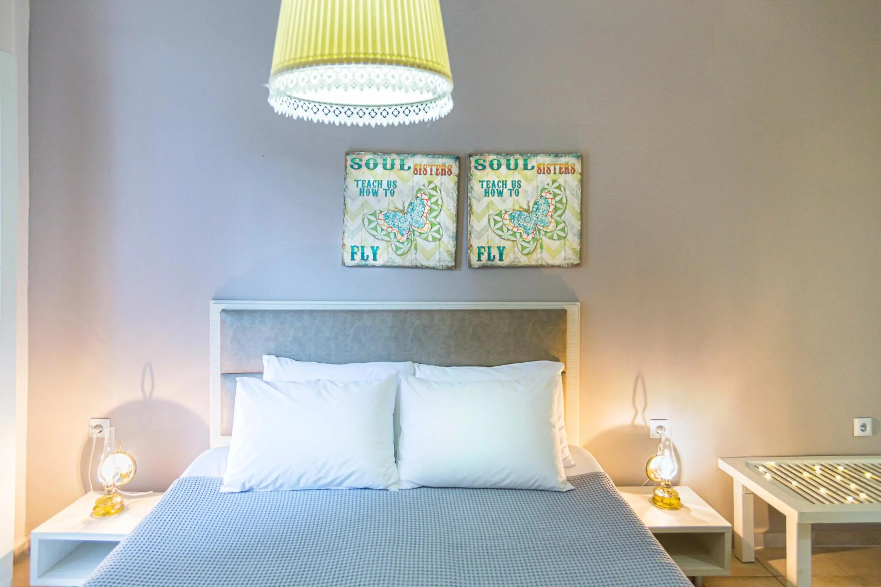 Bed in Anatoli Apartments Polichrono