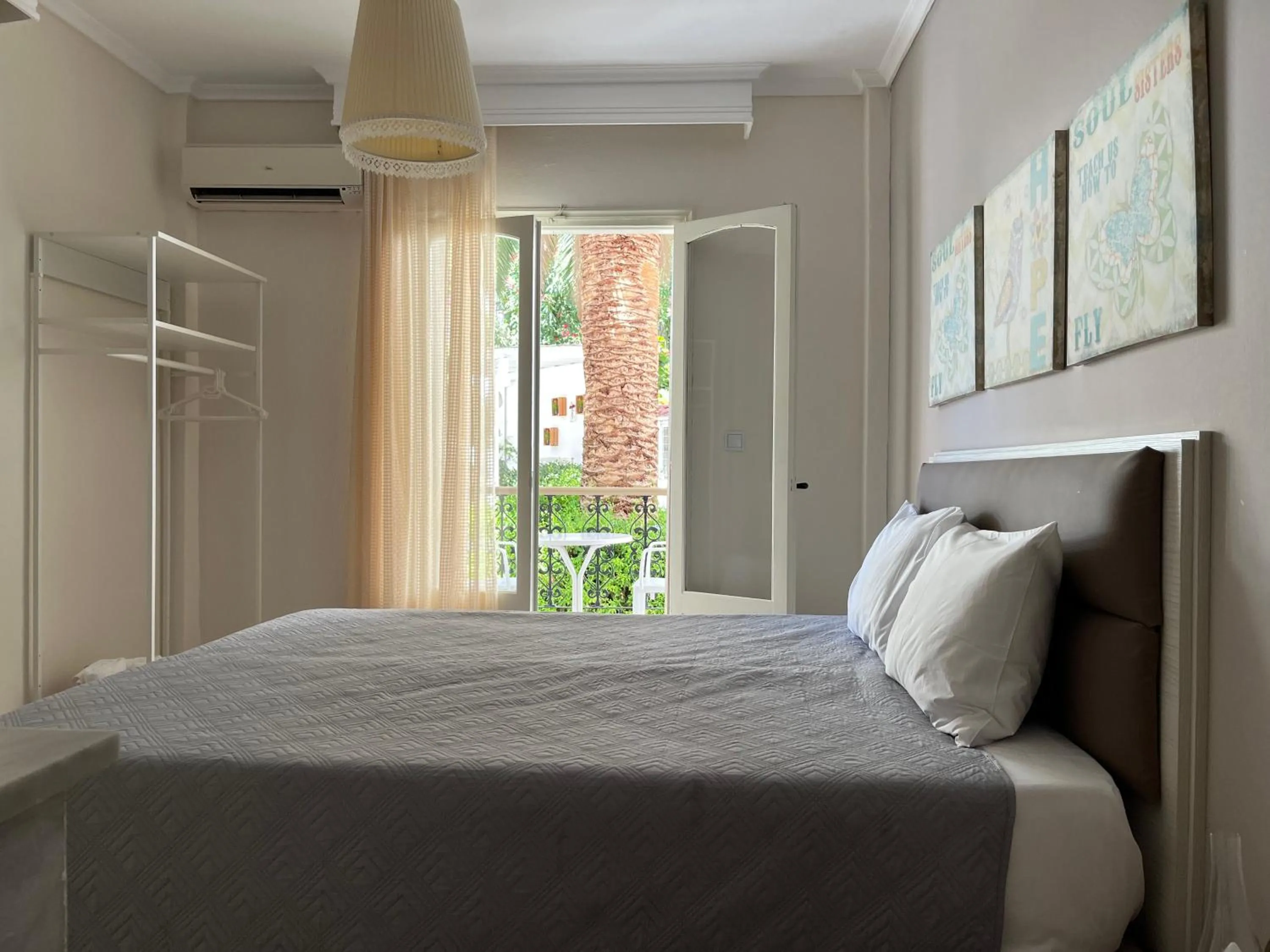 Bed in Anatoli Apartments Polichrono