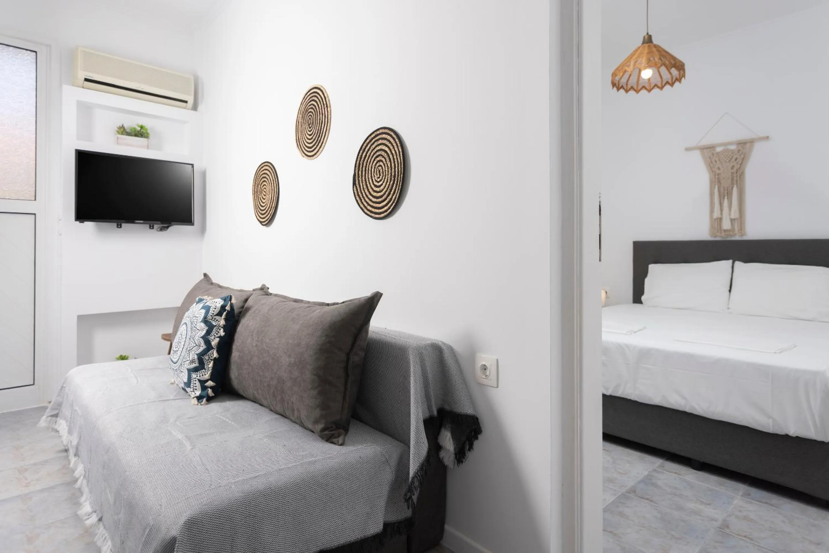 Bed in Anatoli Apartments Polichrono