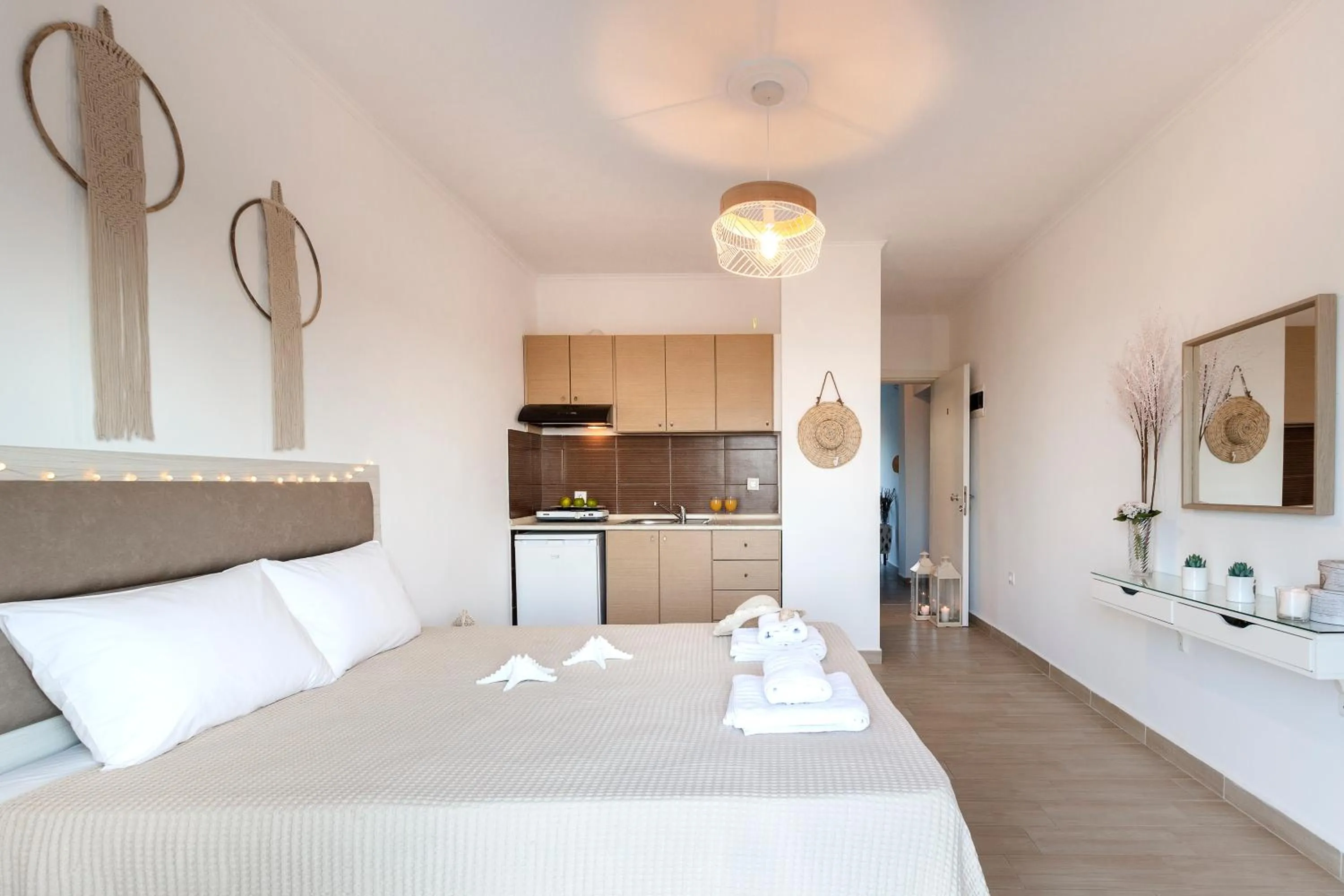 Bed in Anatoli Apartments Polichrono