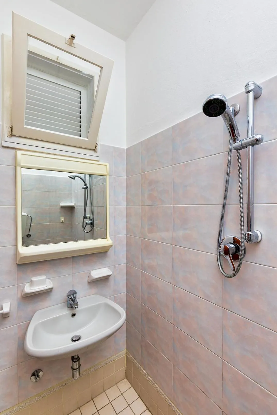 Bathroom in Albergo Gloria