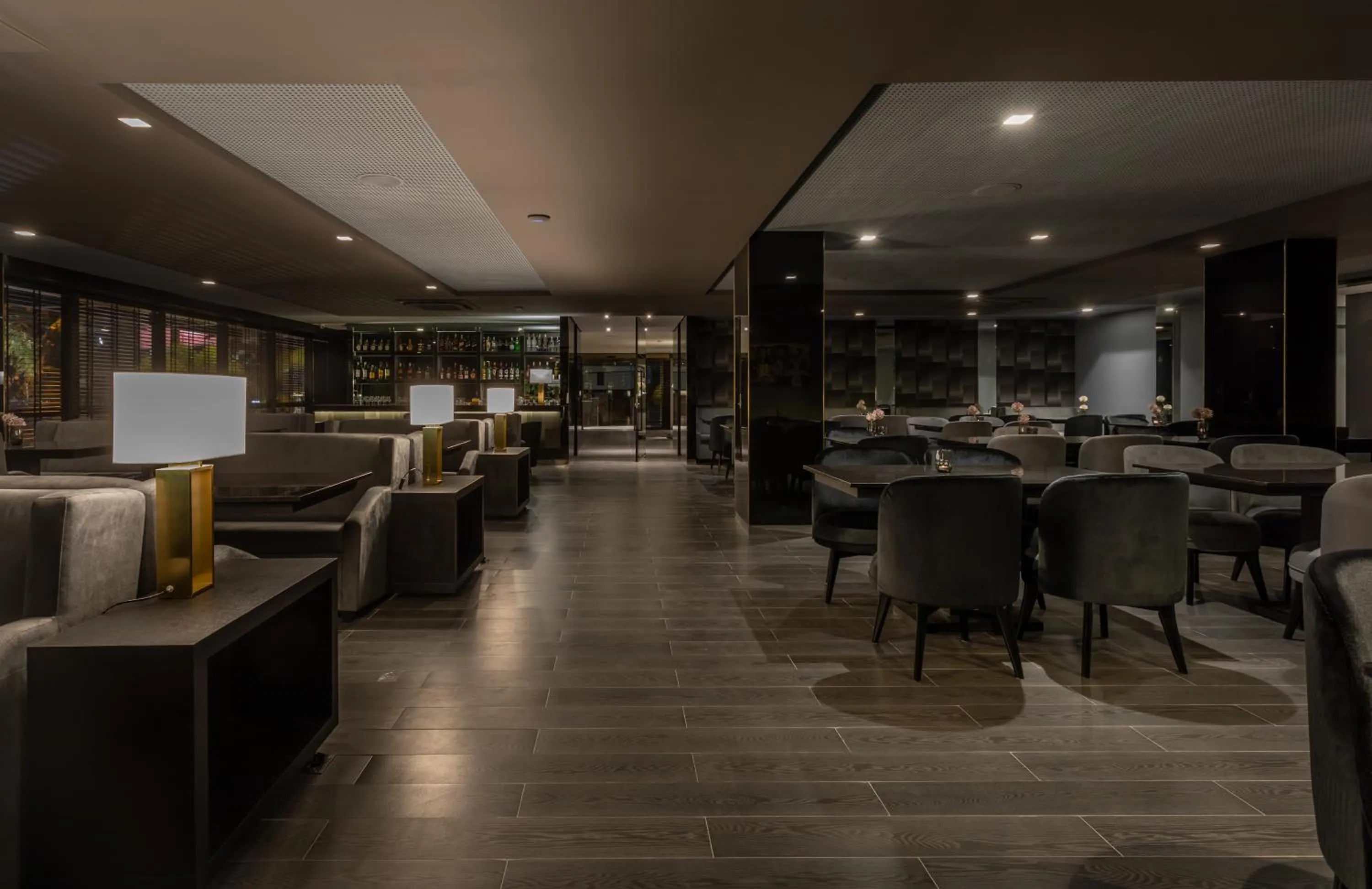 Restaurant/places to eat in LS Hotel