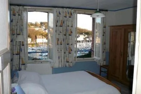 Photo of the whole room, Bed in Hotel Henri IV