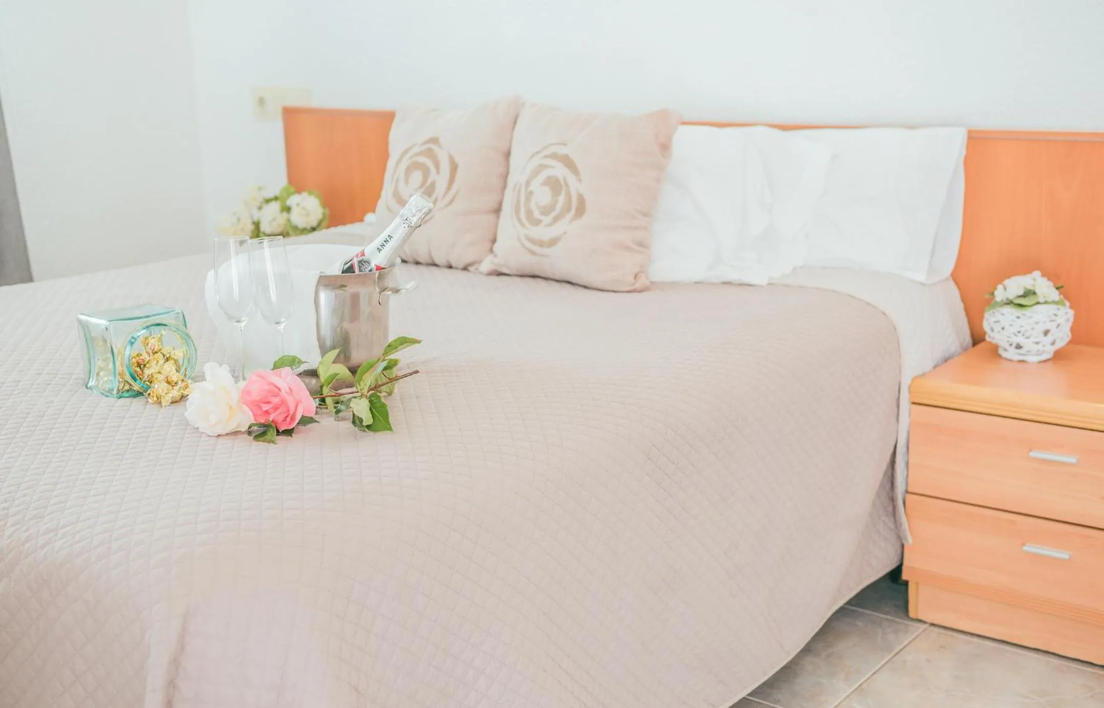 Bed in Hotel Duc de Vendôme