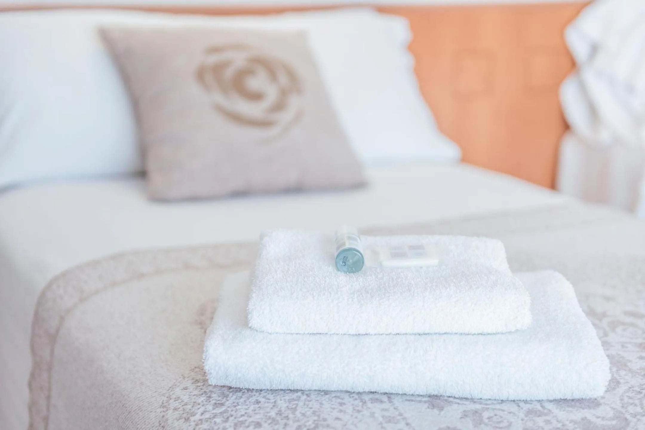 Bed in Hotel Duc de Vendôme