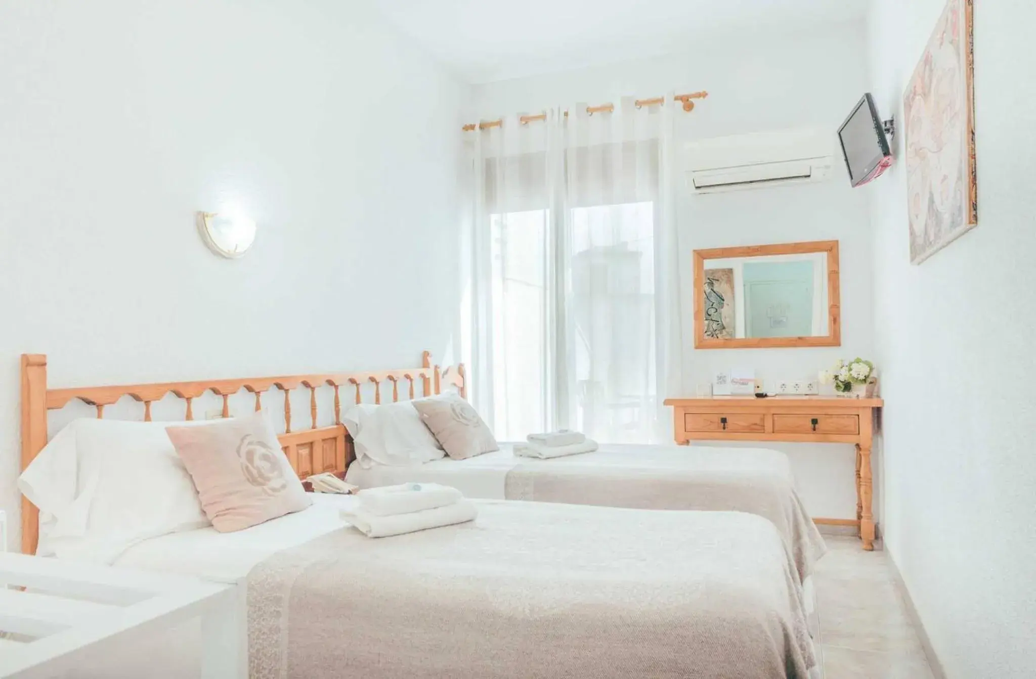 Double or Twin Room in Hotel Duc de Vendôme Double or Twin Room in Hotel Duc de Vendôme