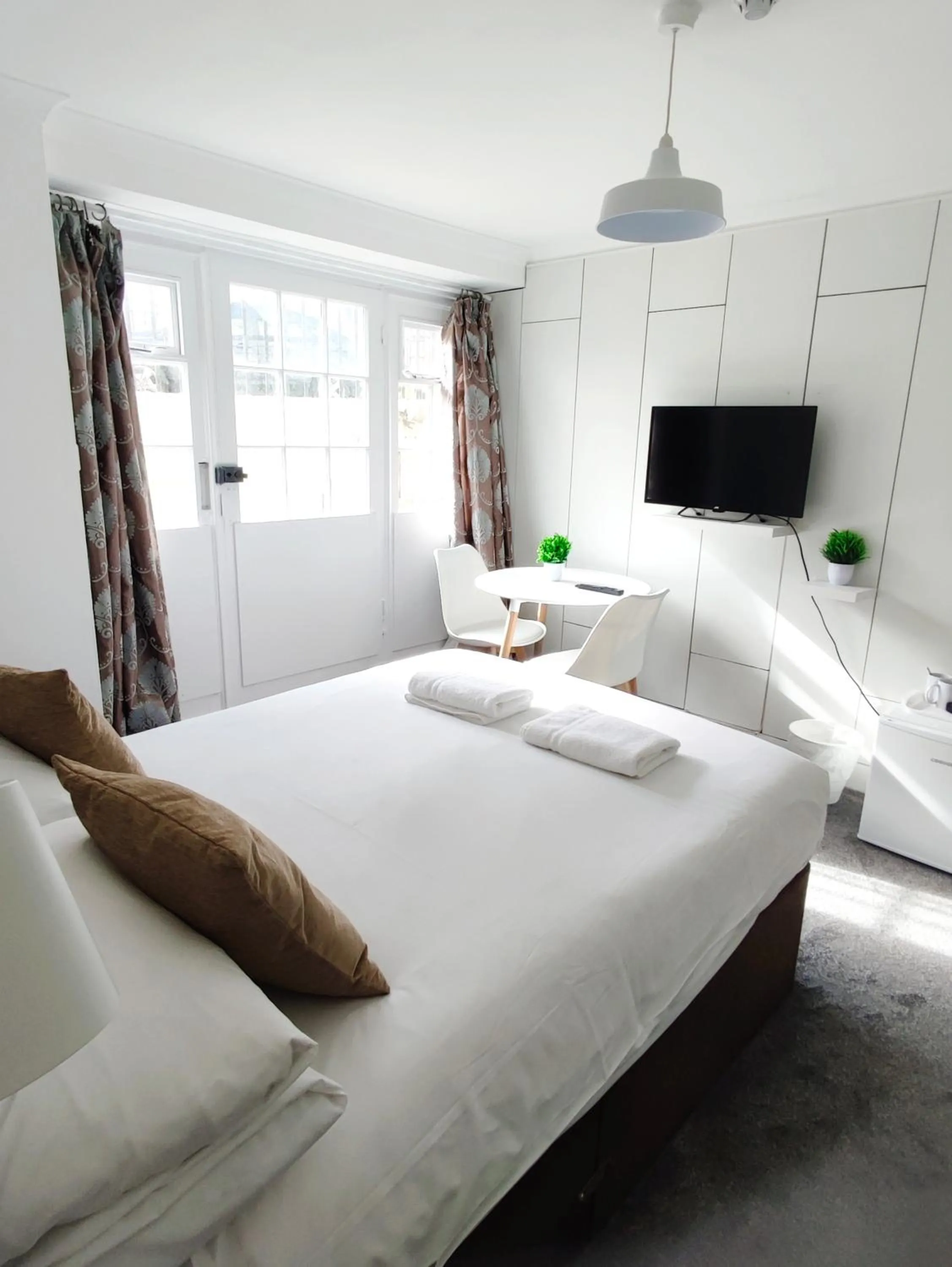 TV and multimedia, Bed in Horizon B And B