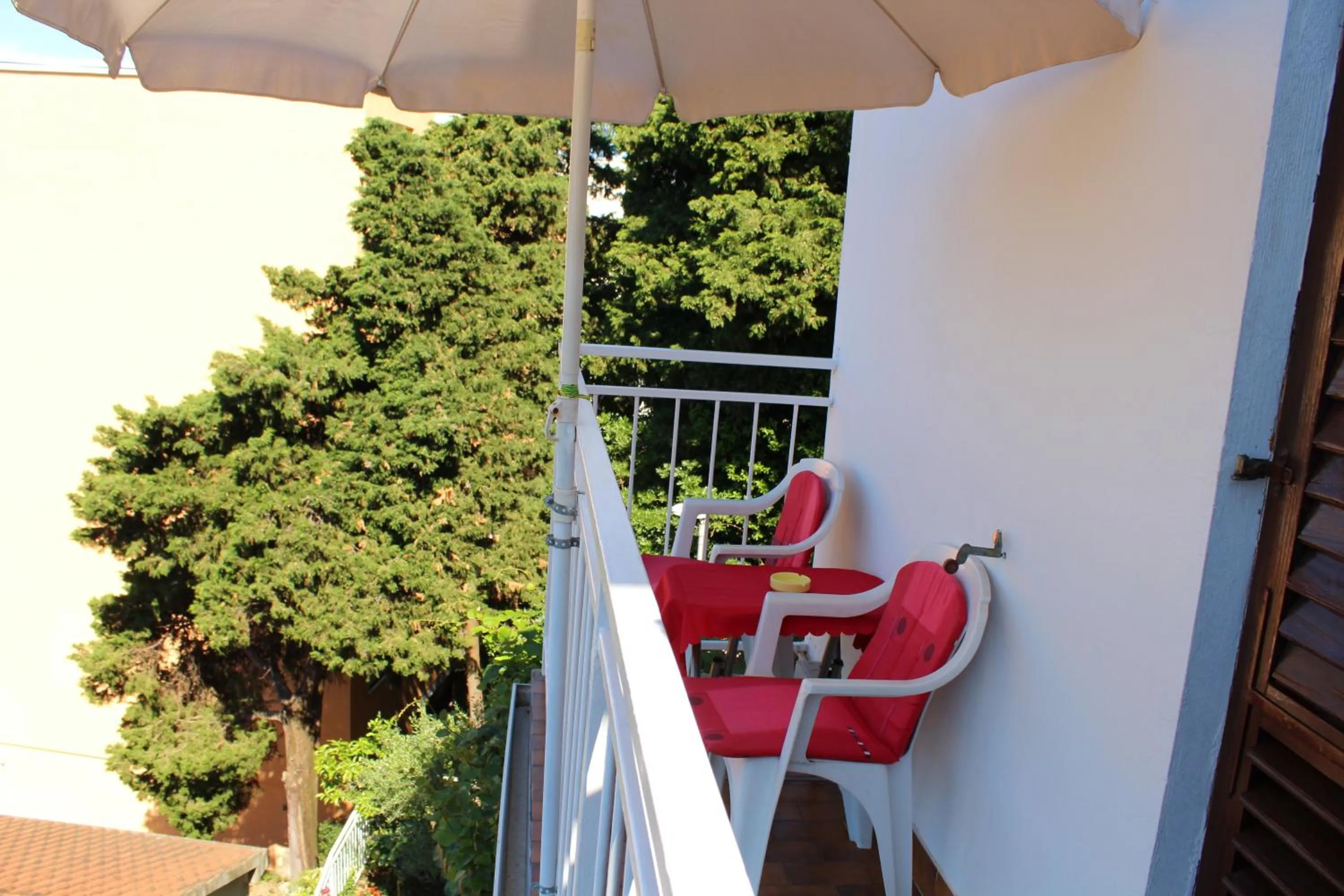 Spring in Guest House Tomanovic