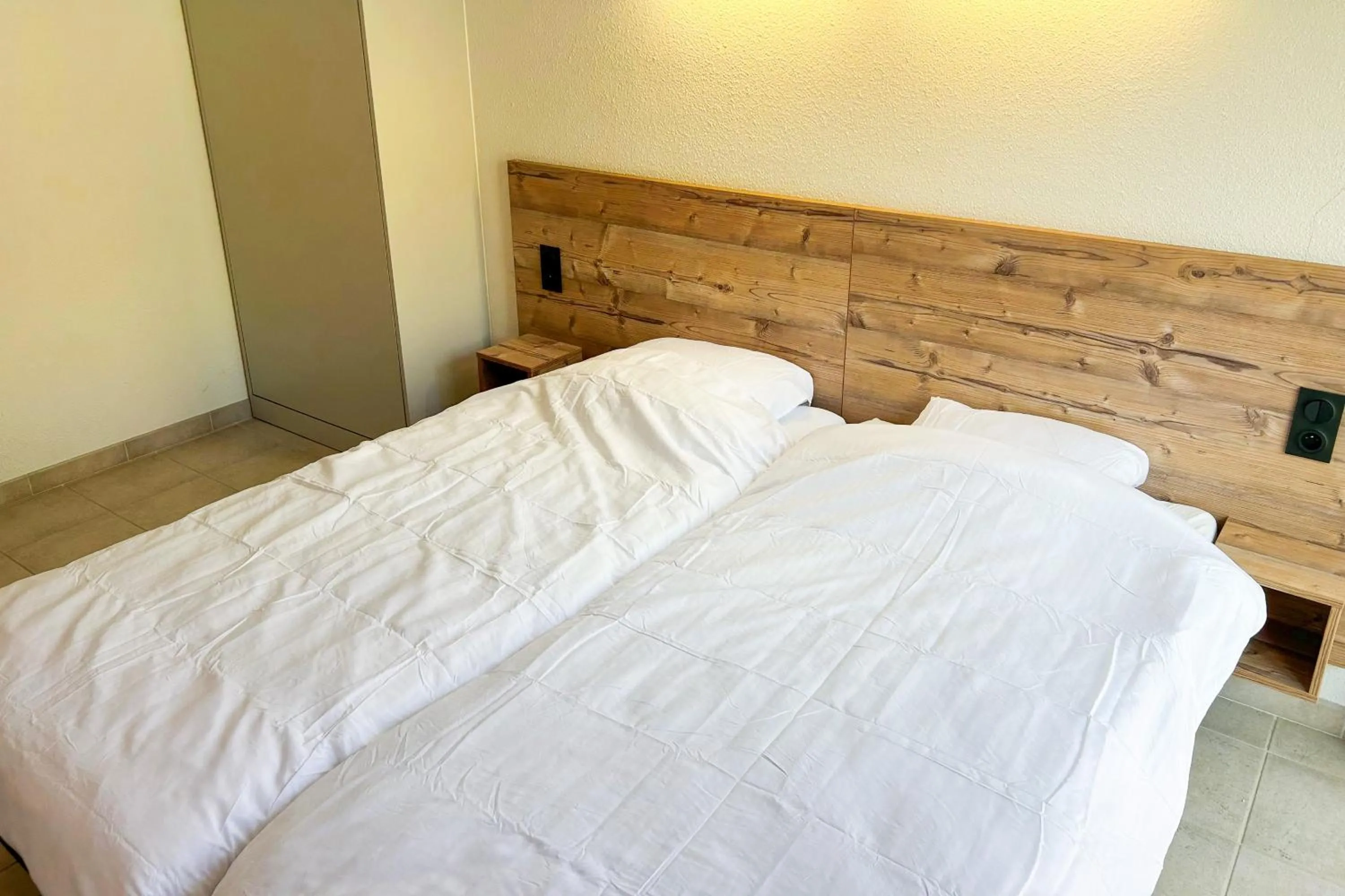Bedroom, Bed in FranceComfort - L'Espinet