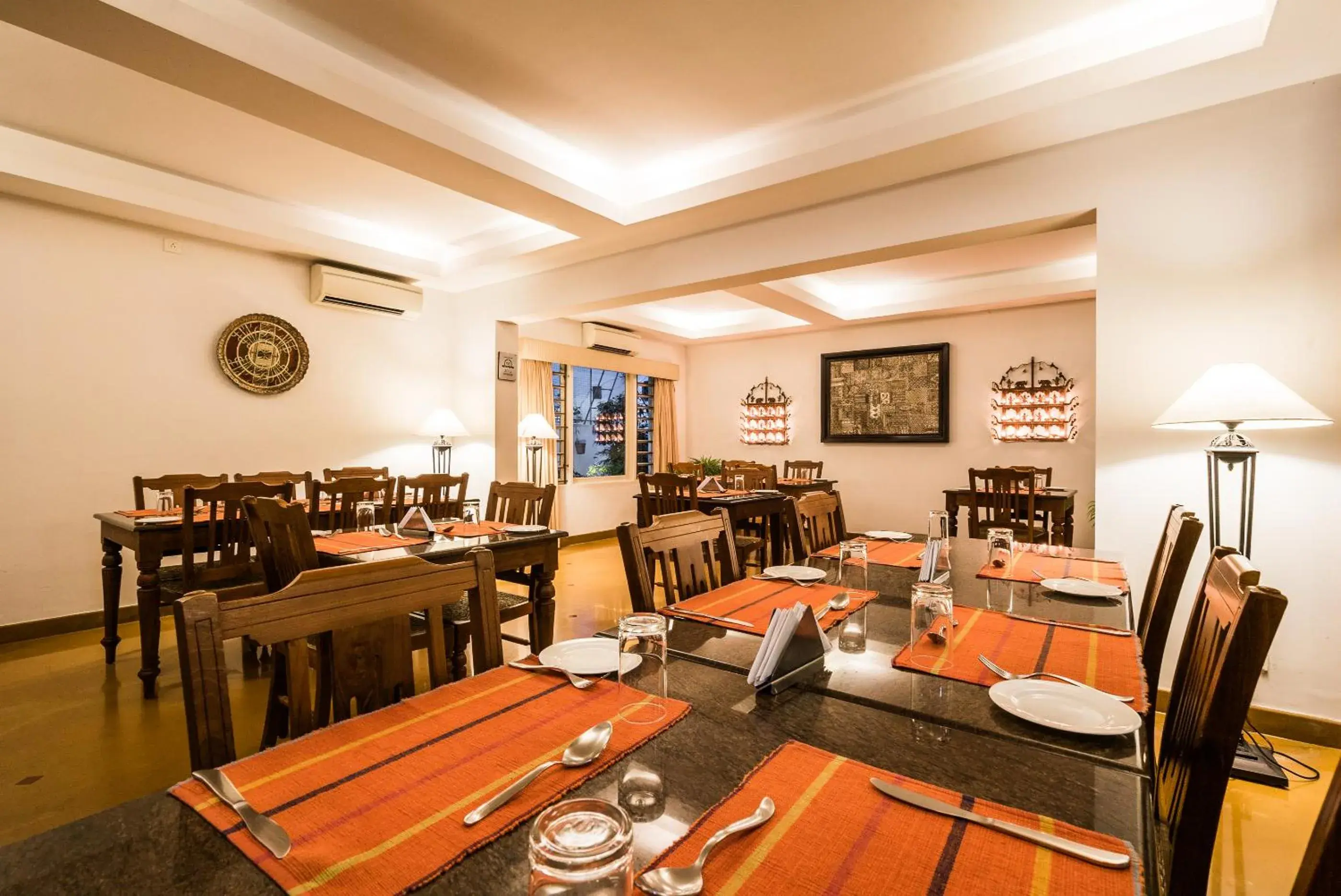 Restaurant/places to eat in Tissa's Inn Restaurant/places to eat in Tissa's Inn