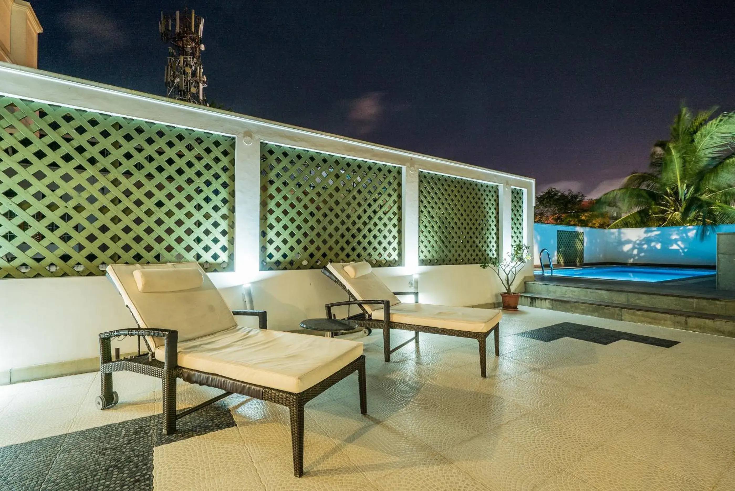 Night in Tissa's Inn Night in Tissa's Inn