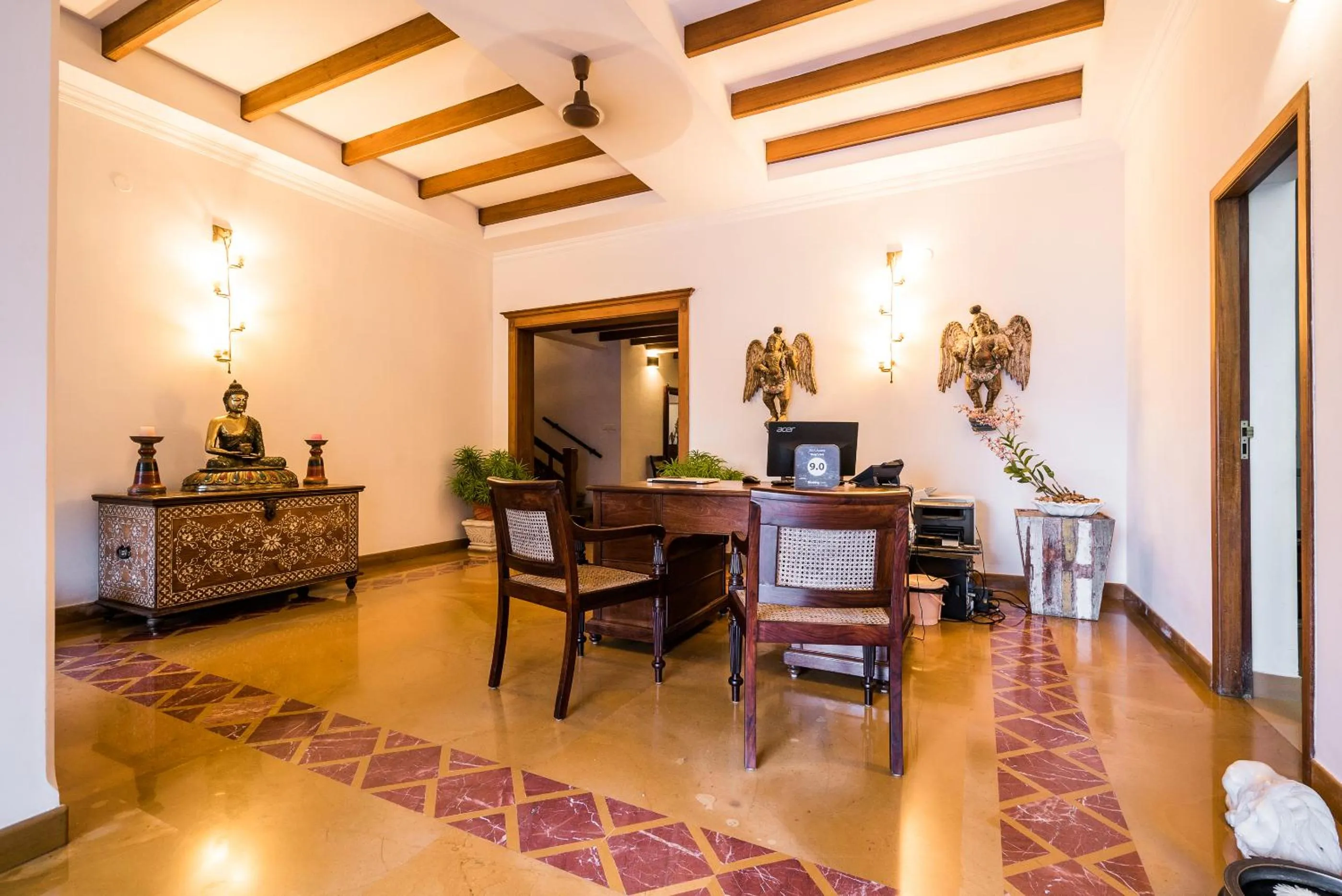 Lobby or reception in Tissa's Inn