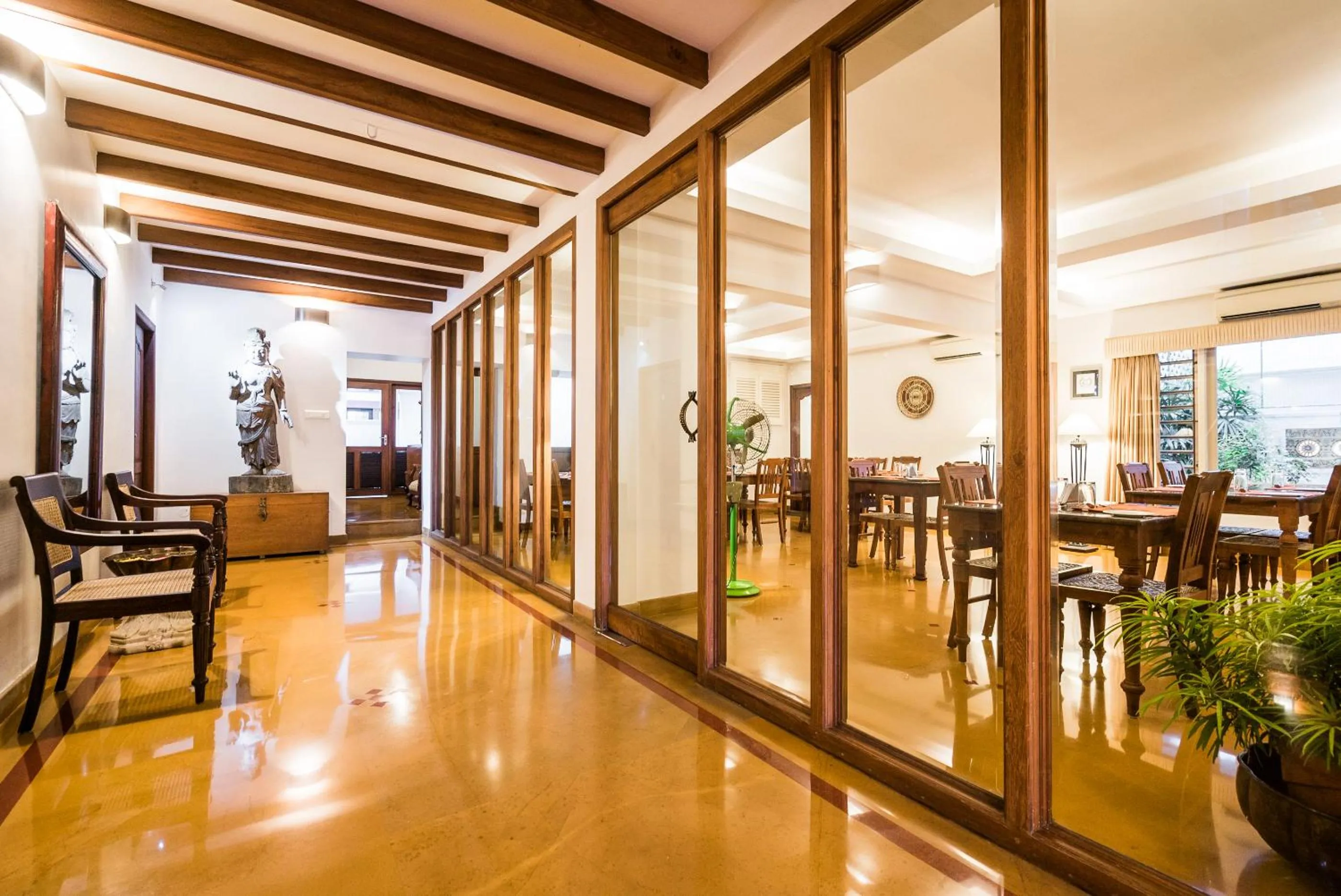 Lobby or reception in Tissa's Inn