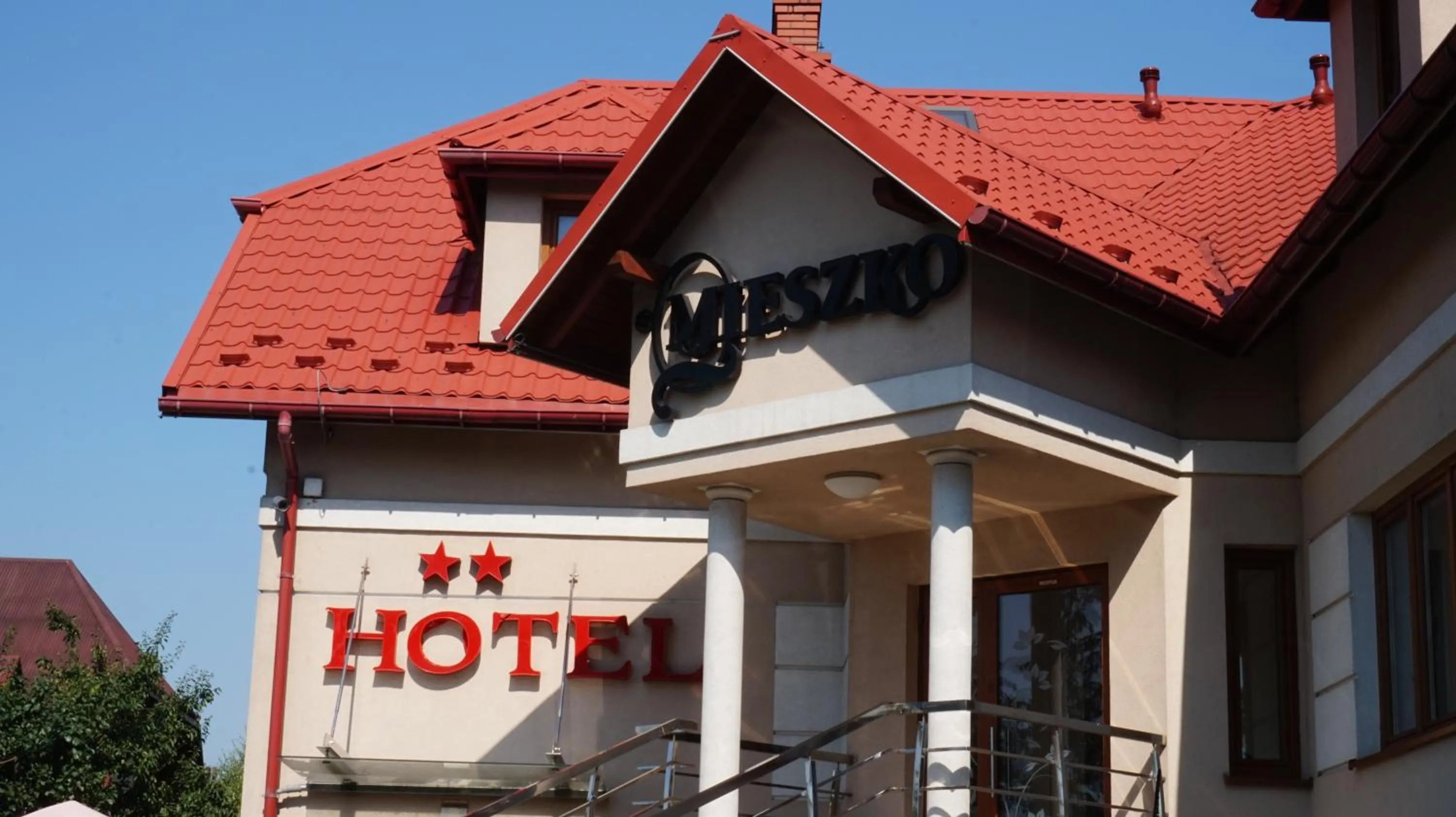 Facade/entrance in Hotel Mieszko