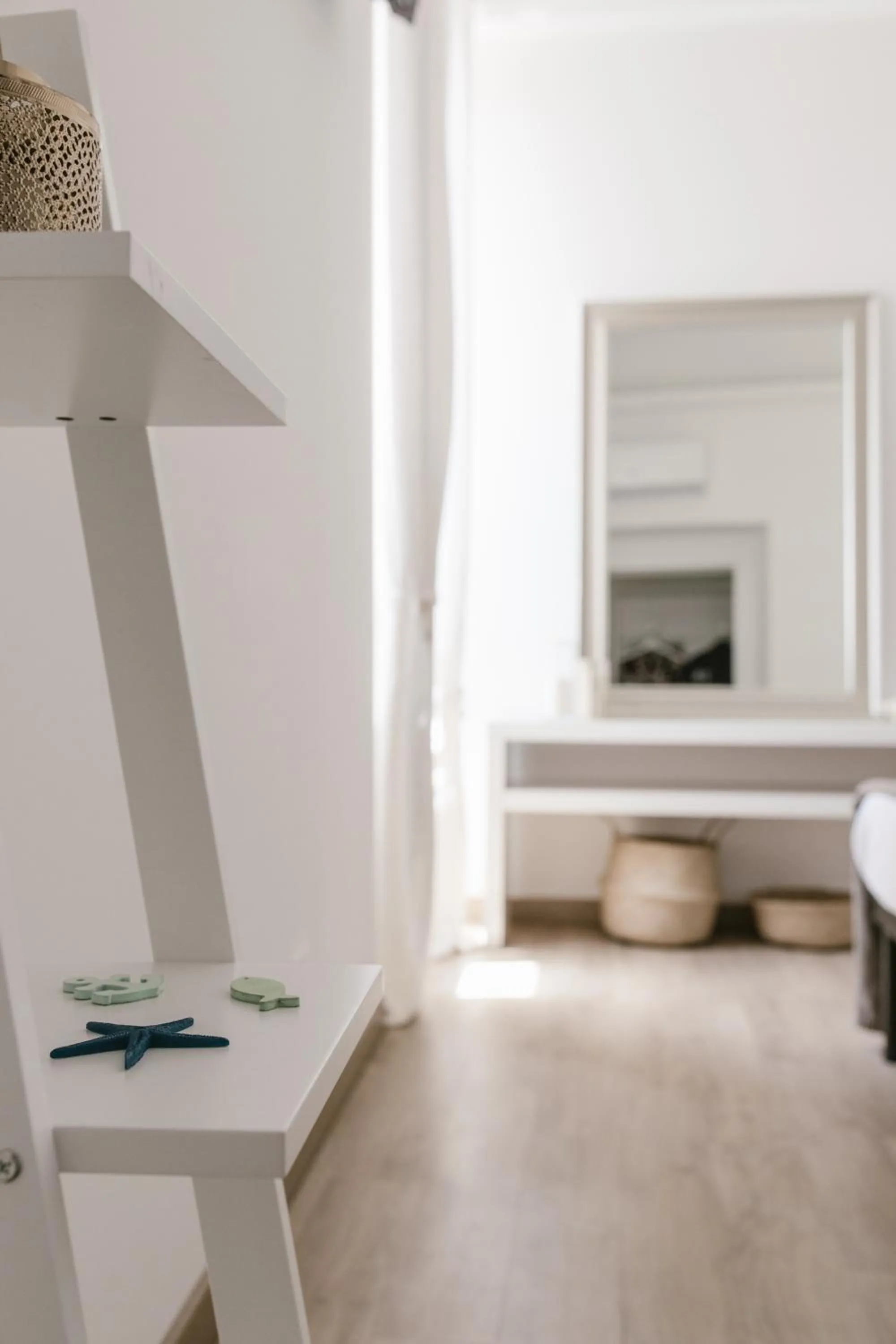 Decorative detail, Bed in Stazione a mare