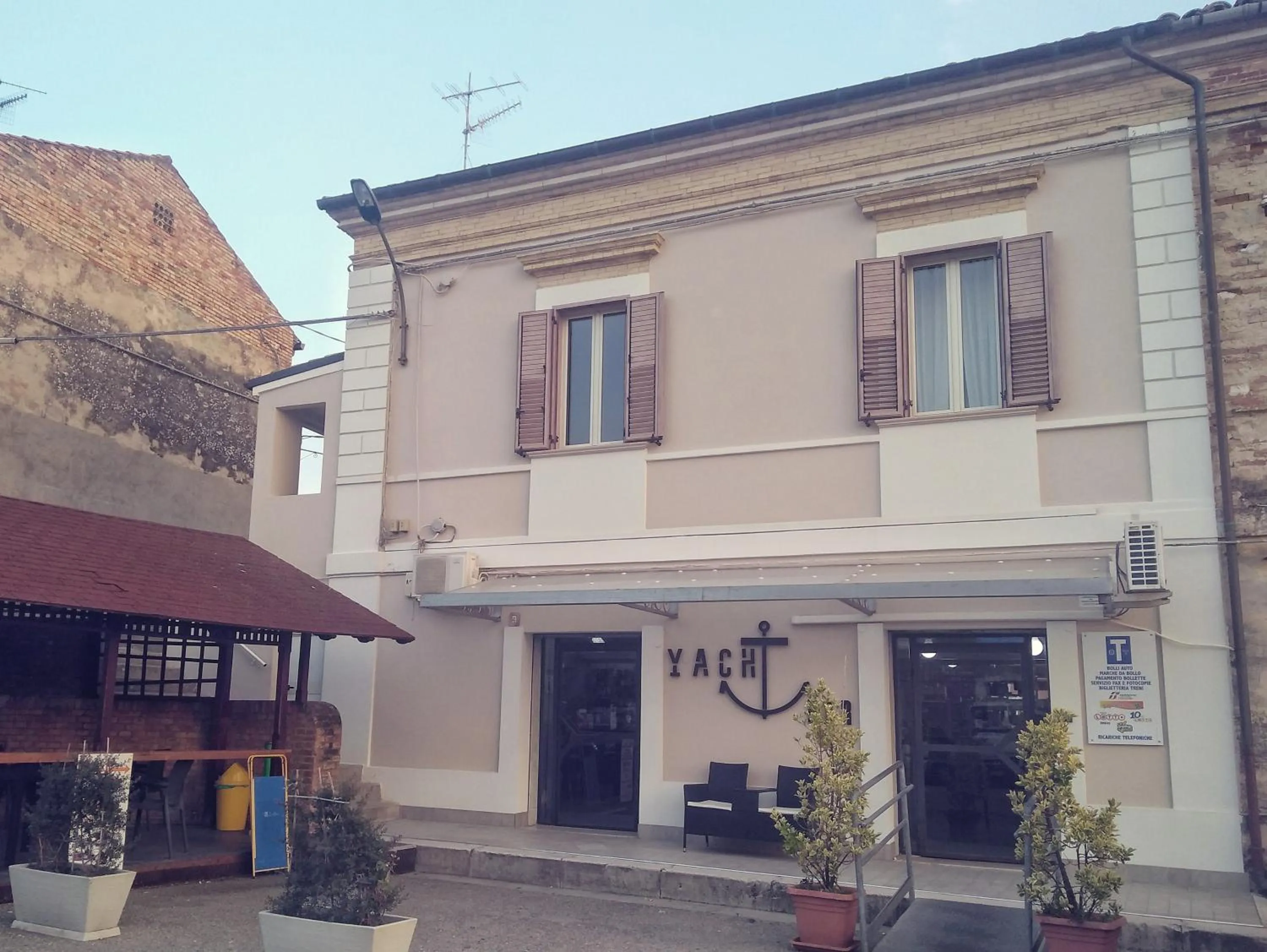 Property building in Stazione a mare