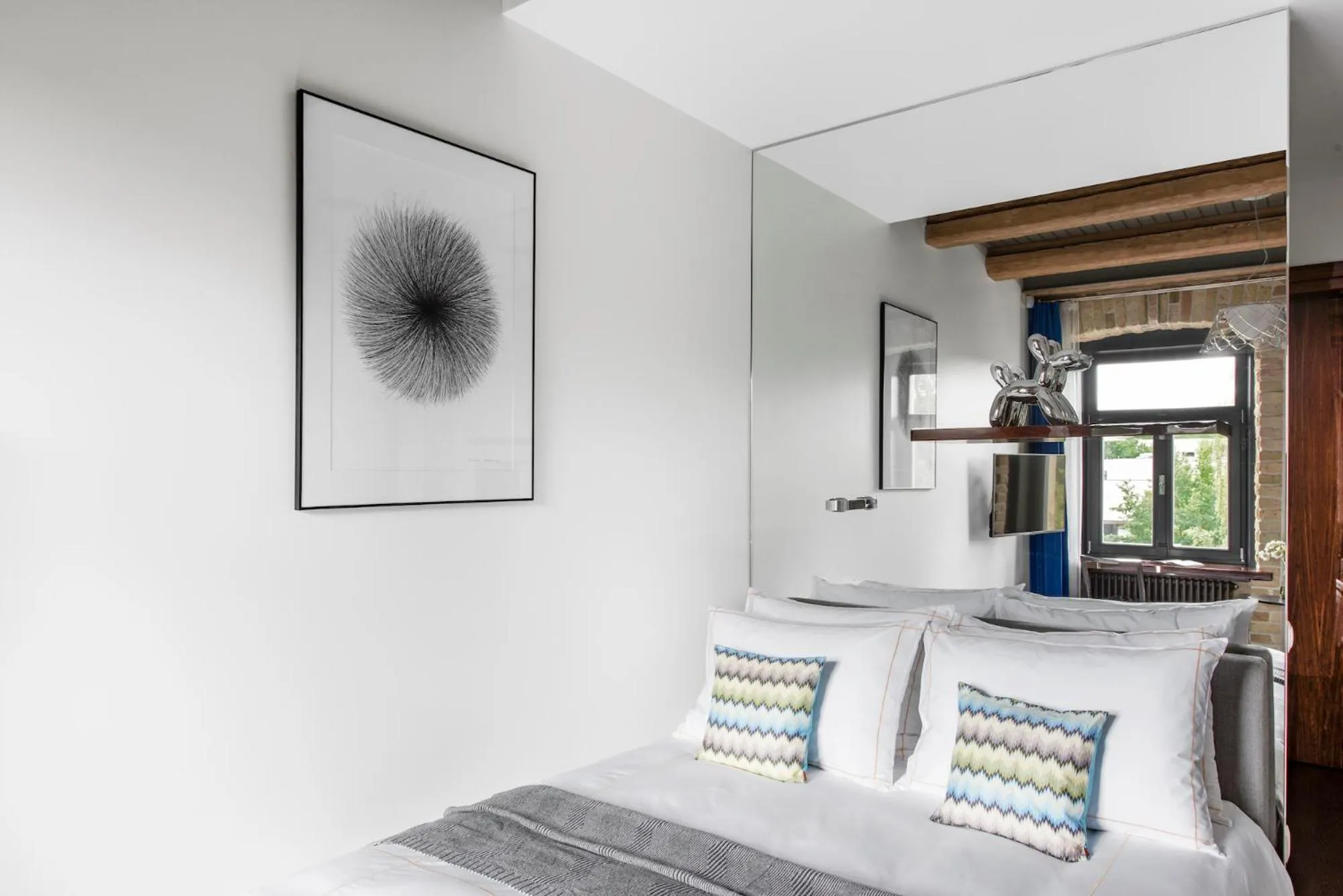 Bedroom, Bed in The Joseph