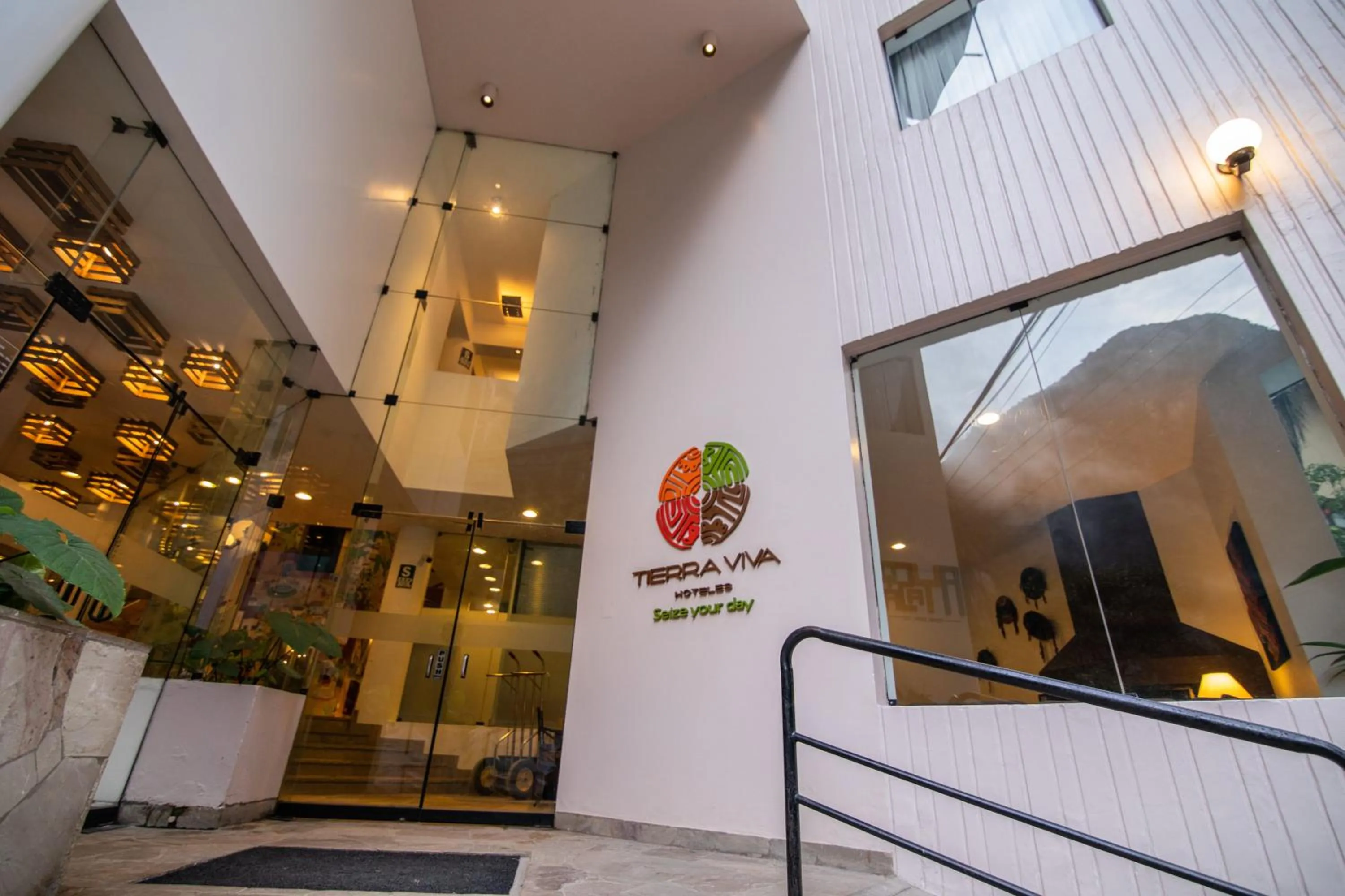 Facade/entrance in Tierra Viva Machu Picchu Hotel