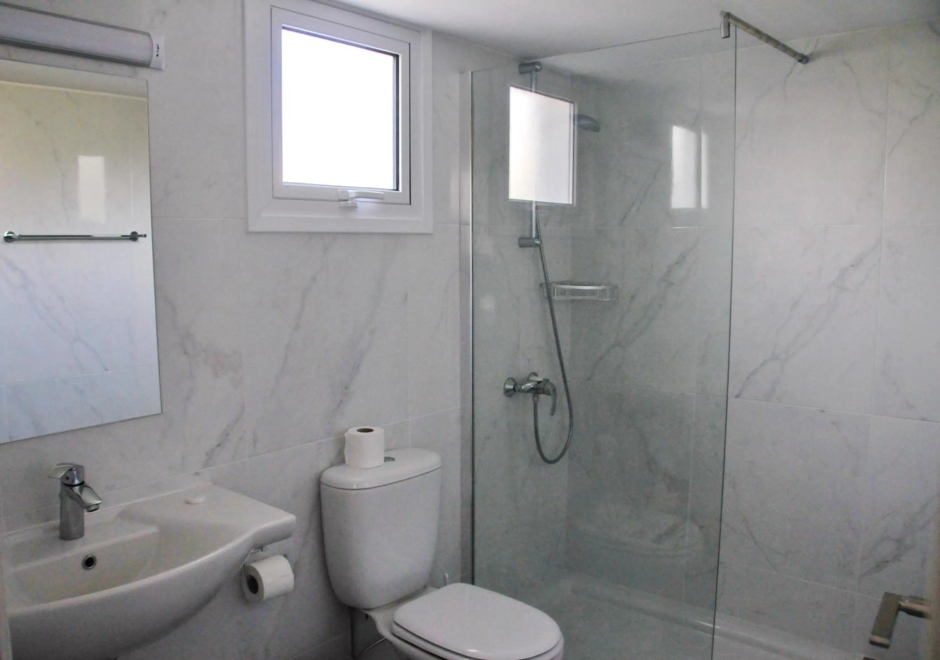 Kaos Hotel Apartments