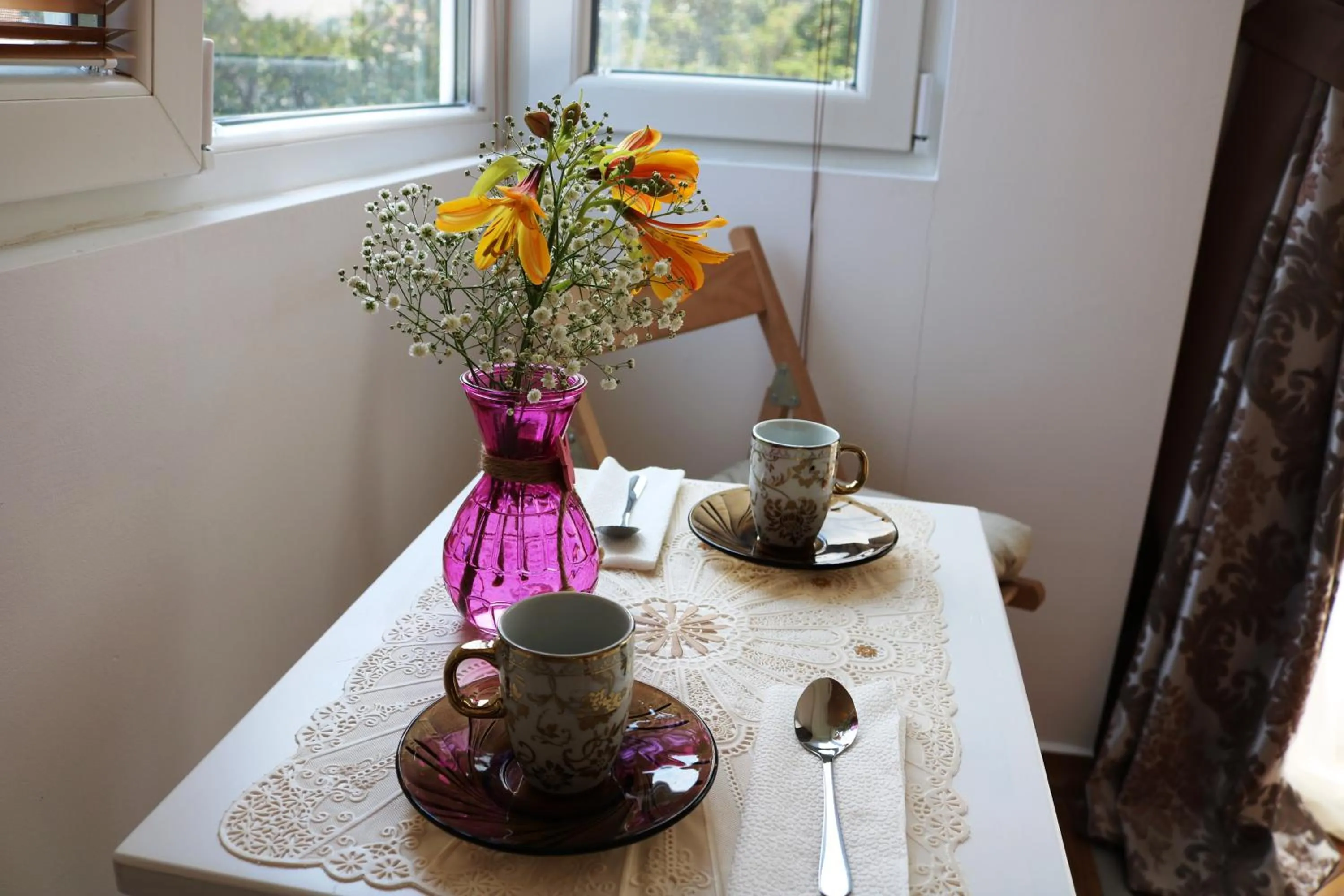 Coffee/tea facilities in Sea Port CELEBRITY Apartment - Lets4Holiday