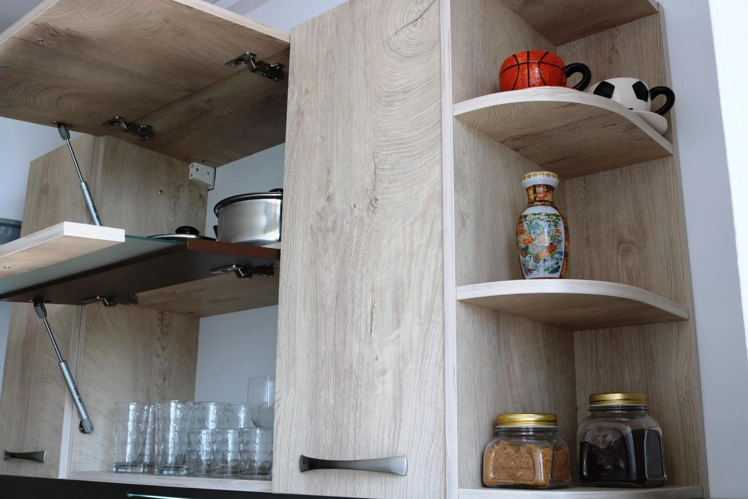 Coffee/tea facilities in Sea Port CELEBRITY Apartment - Lets4Holiday