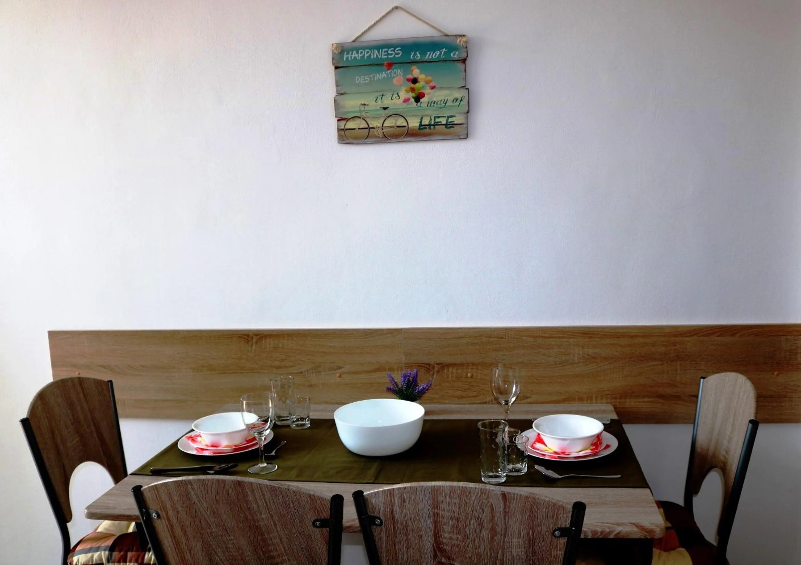 Kitchen or kitchenette in Sea Port CELEBRITY Apartment - Lets4Holiday