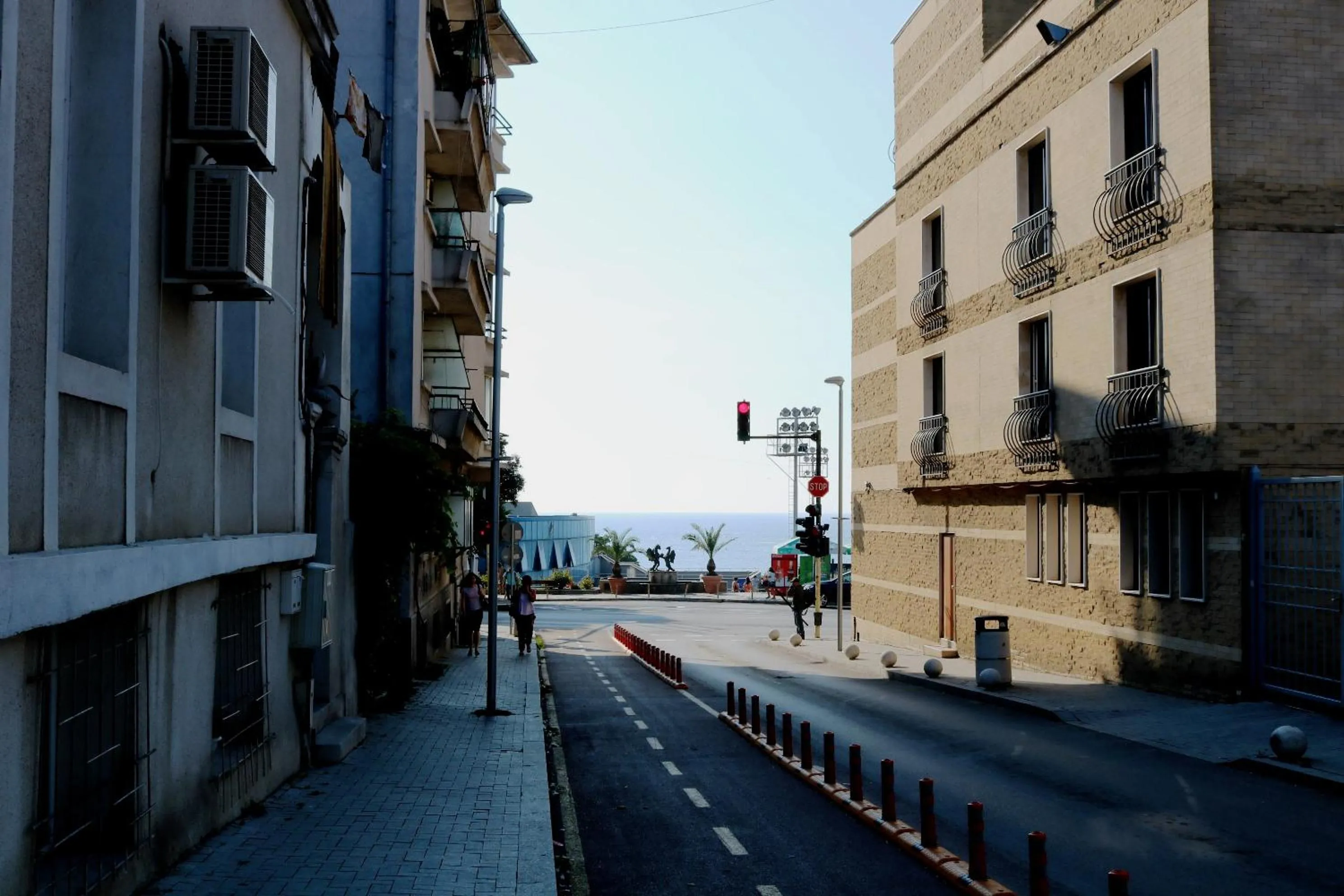 Neighbourhood in Sea Port CELEBRITY Apartment - Lets4Holiday
