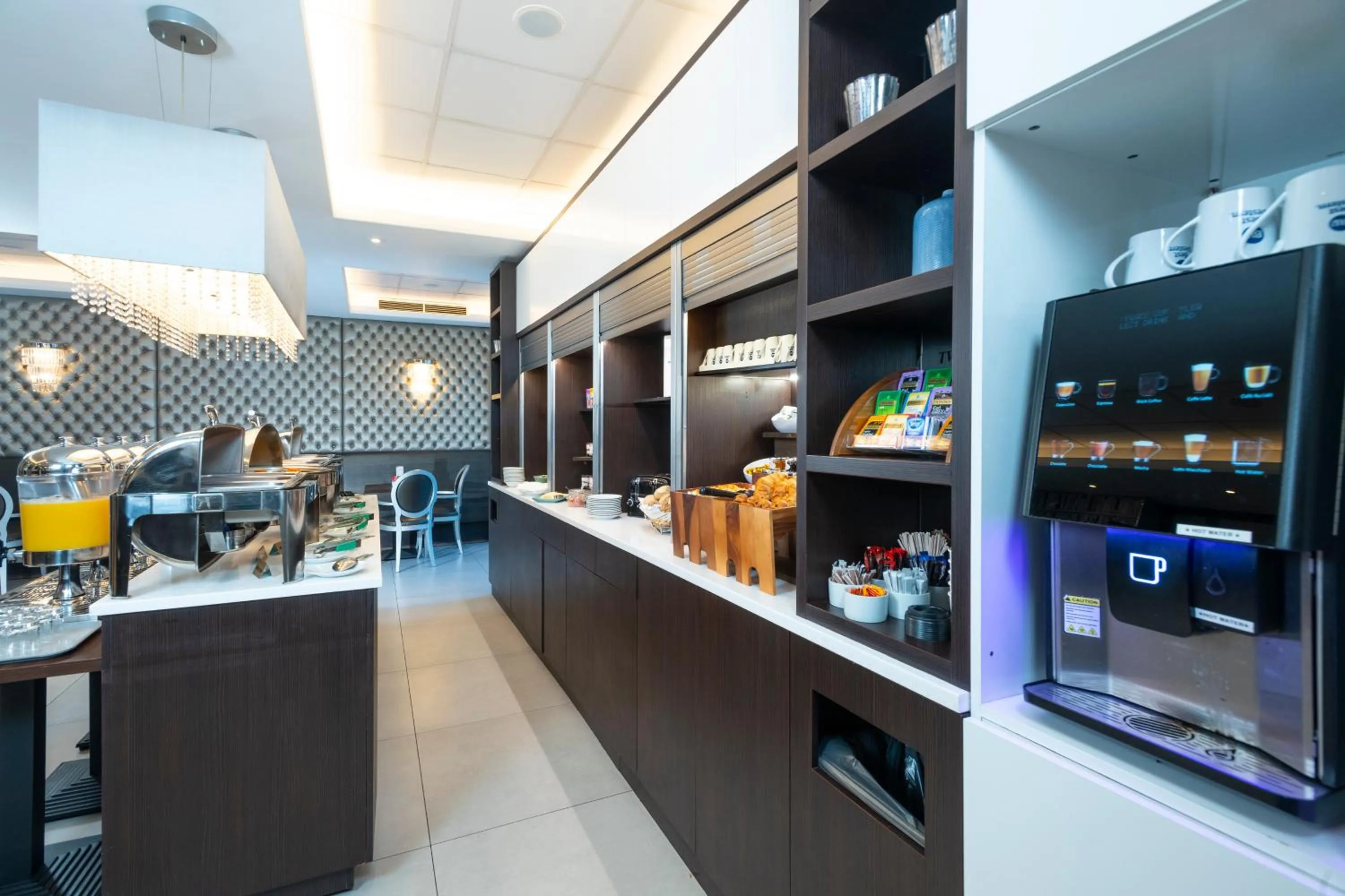 Breakfast in Best Western Chiswick Palace & Suites London