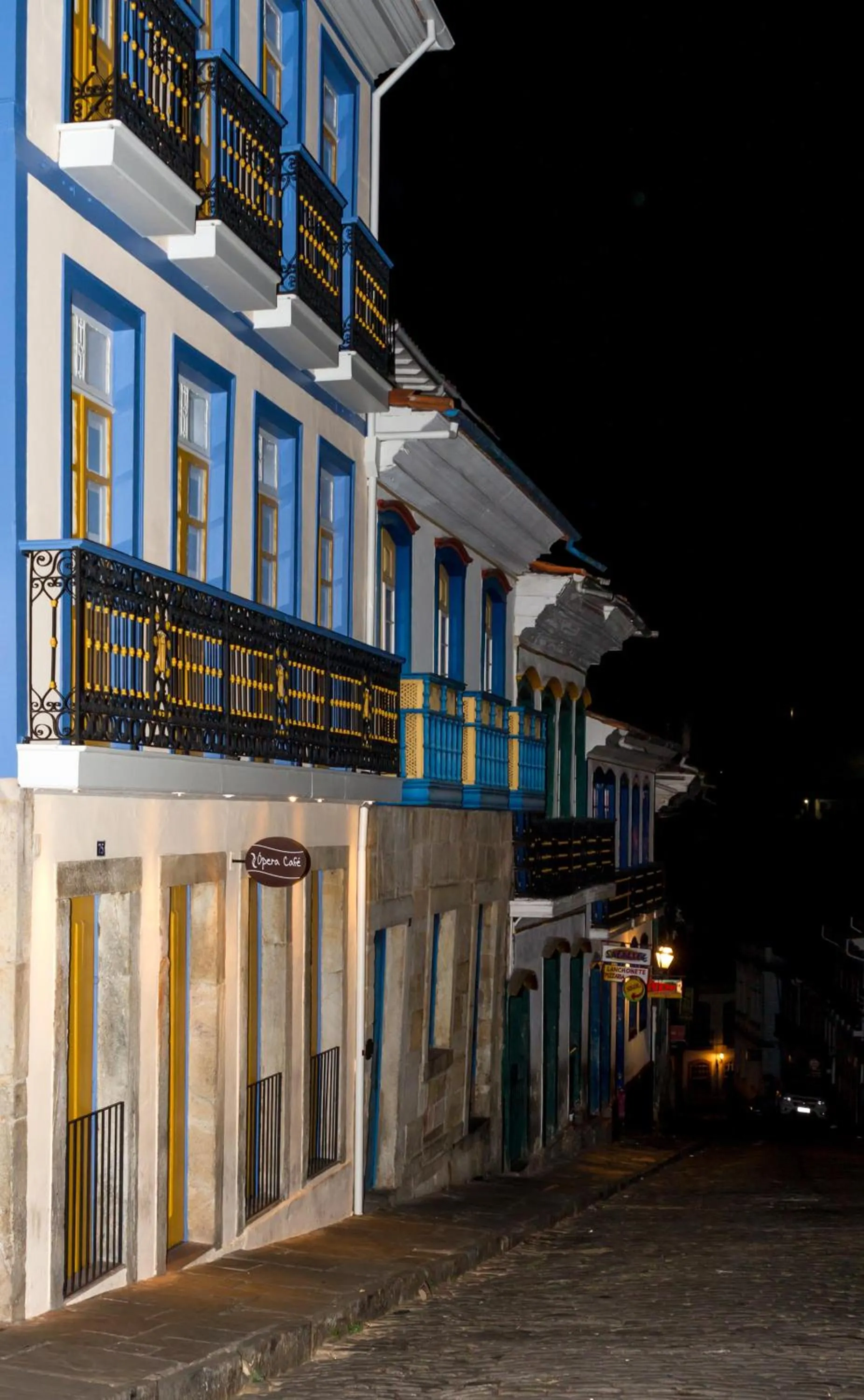 Facade/entrance in Pousada Solar da Ópera