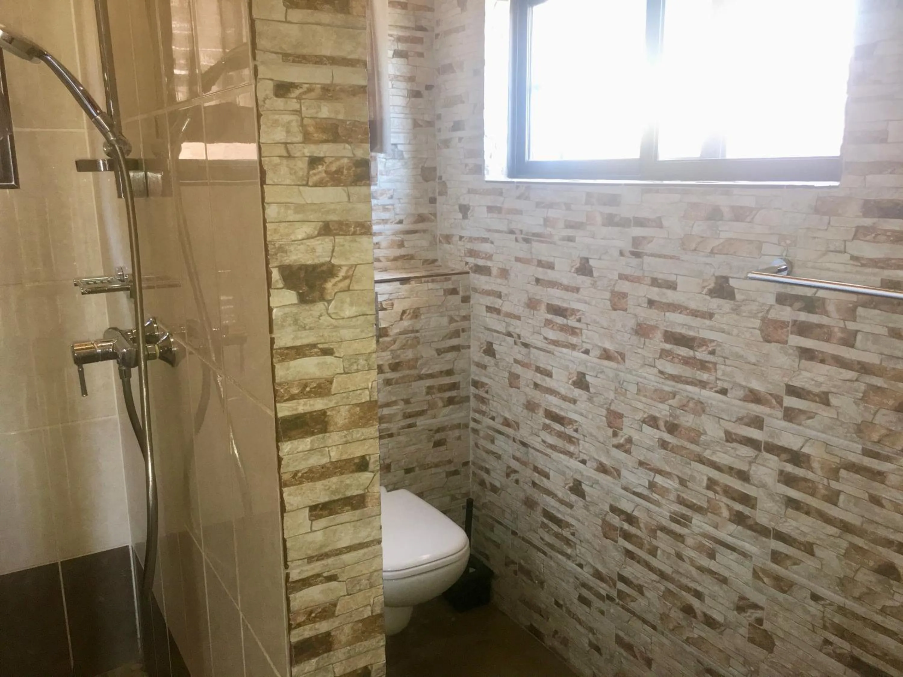 Shower in Düsternbrook Guest Farm