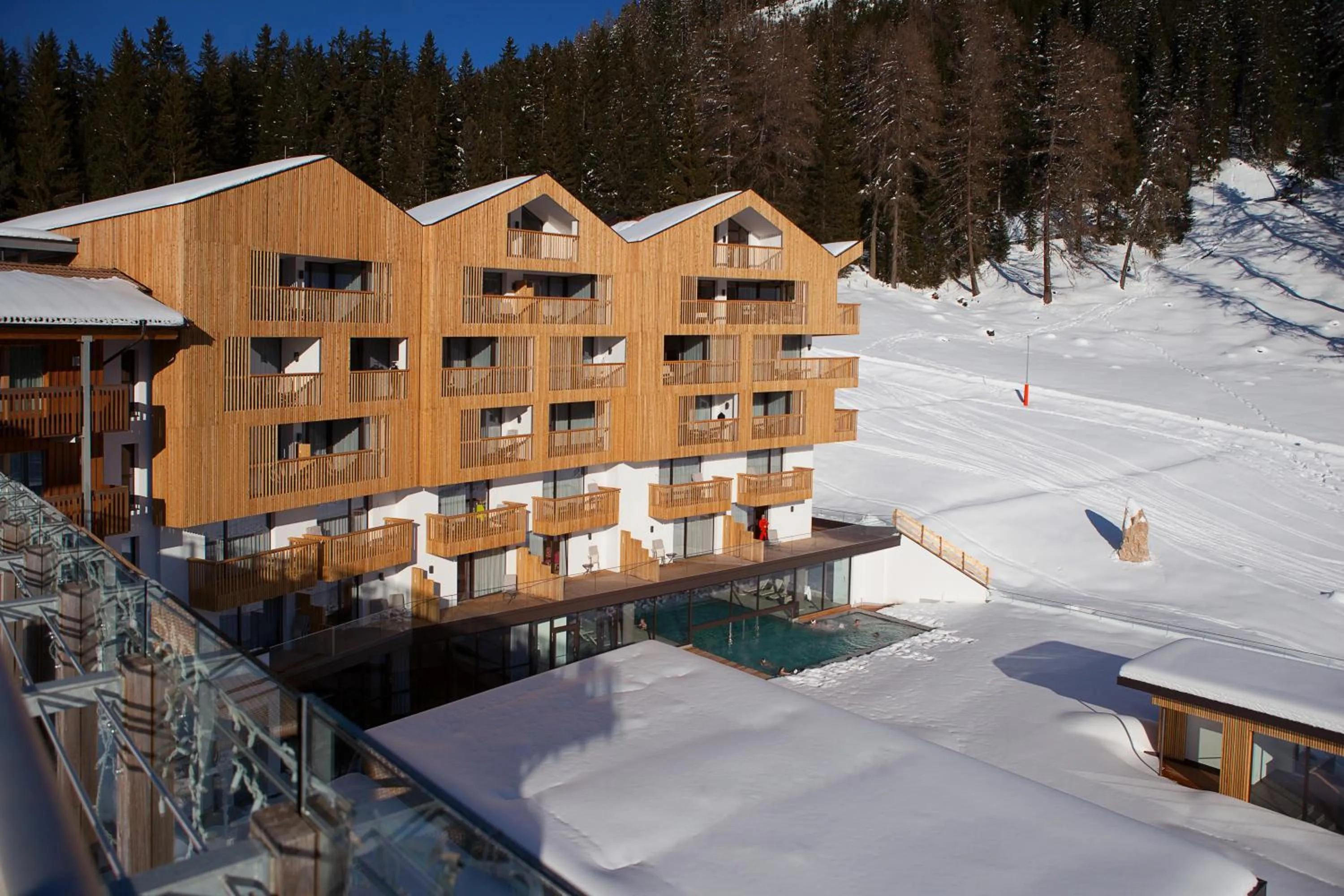 Property building in Hotel Cristal