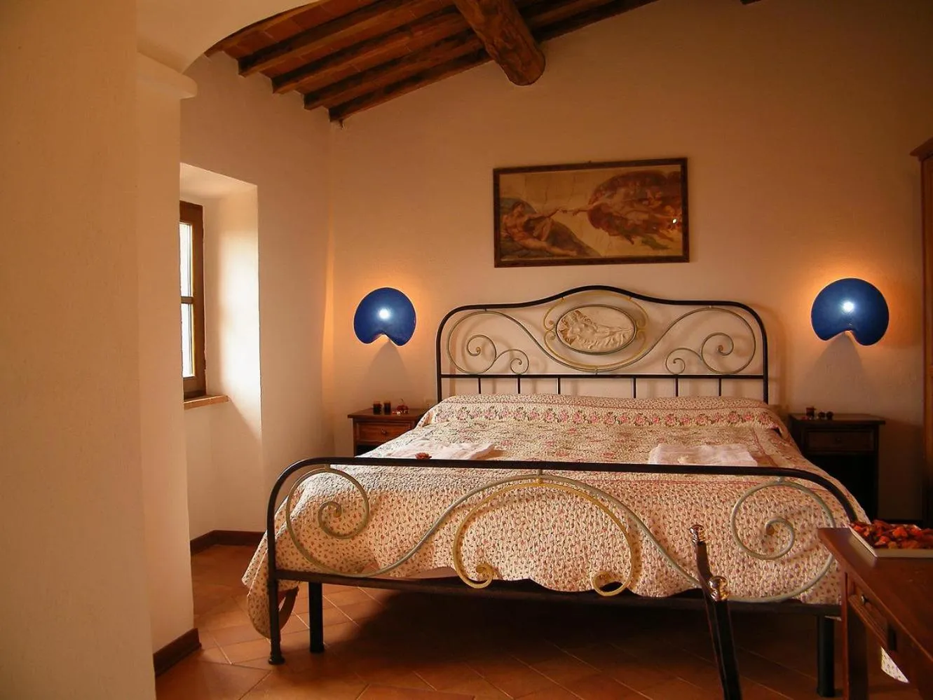 Photo of the whole room, Bed in B&B La Fonte del Machiavelli