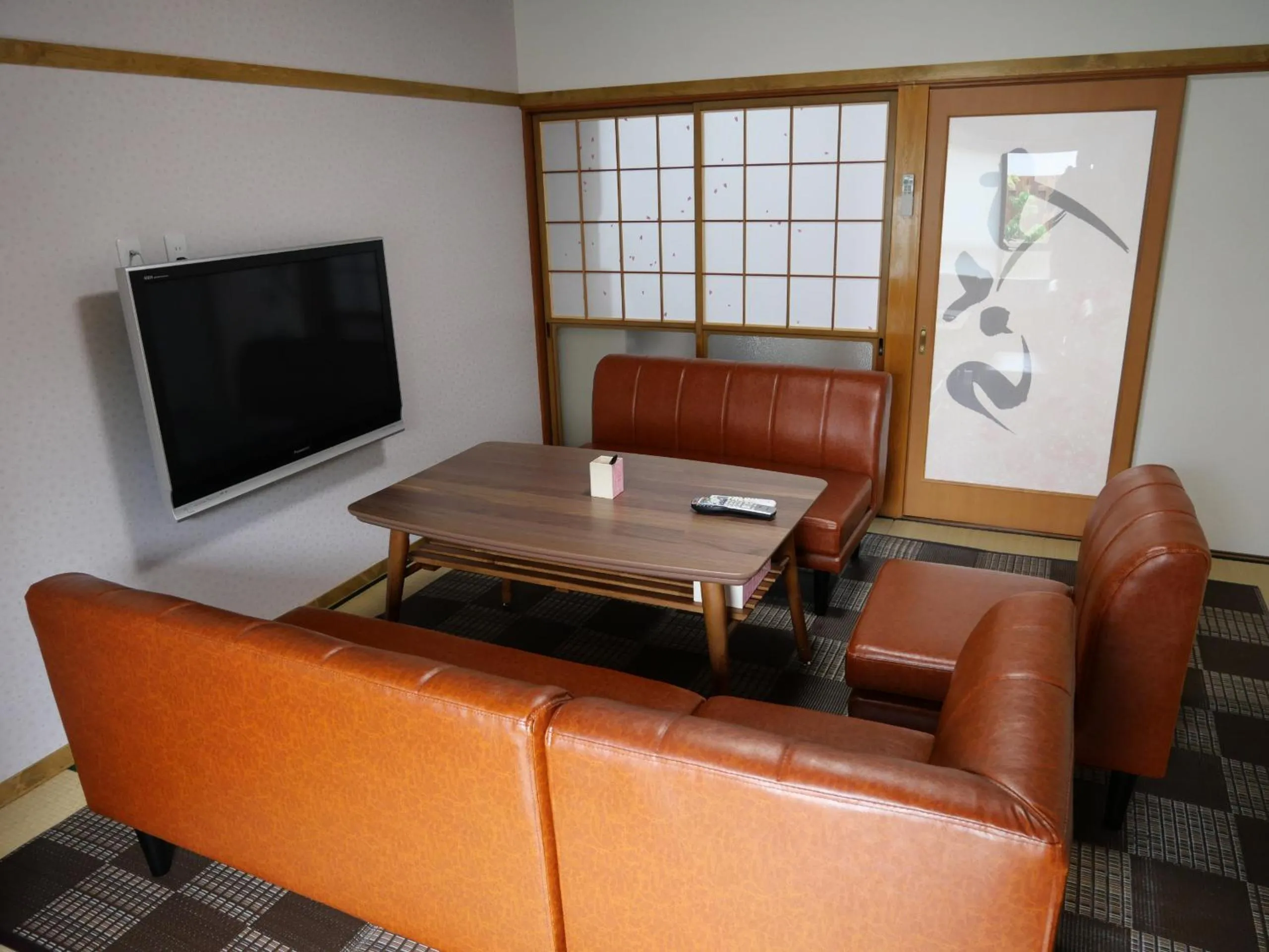 Communal lounge/ TV room in SAKURA Aburaya