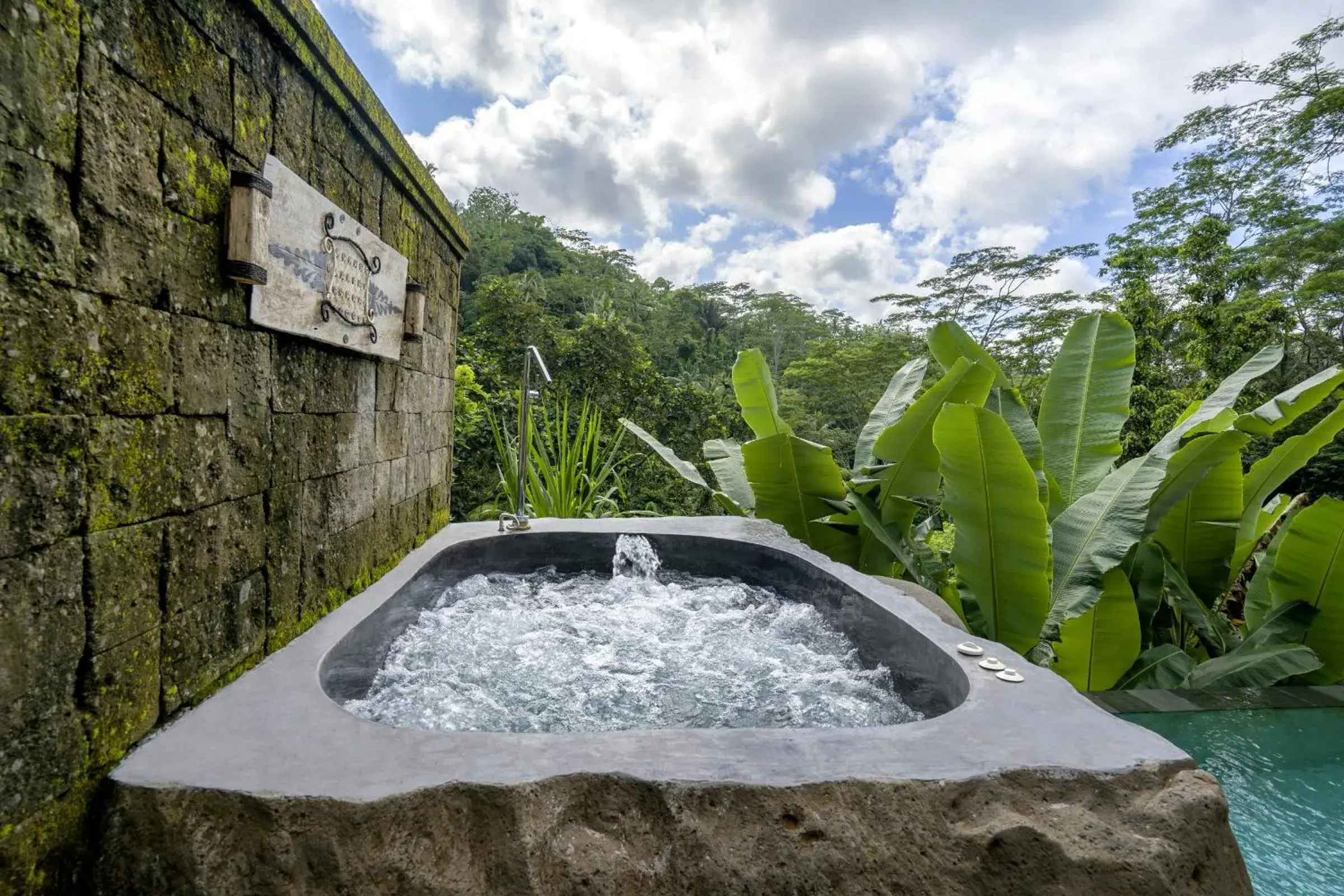 Hot Tub in The Kayon Jungle Resort