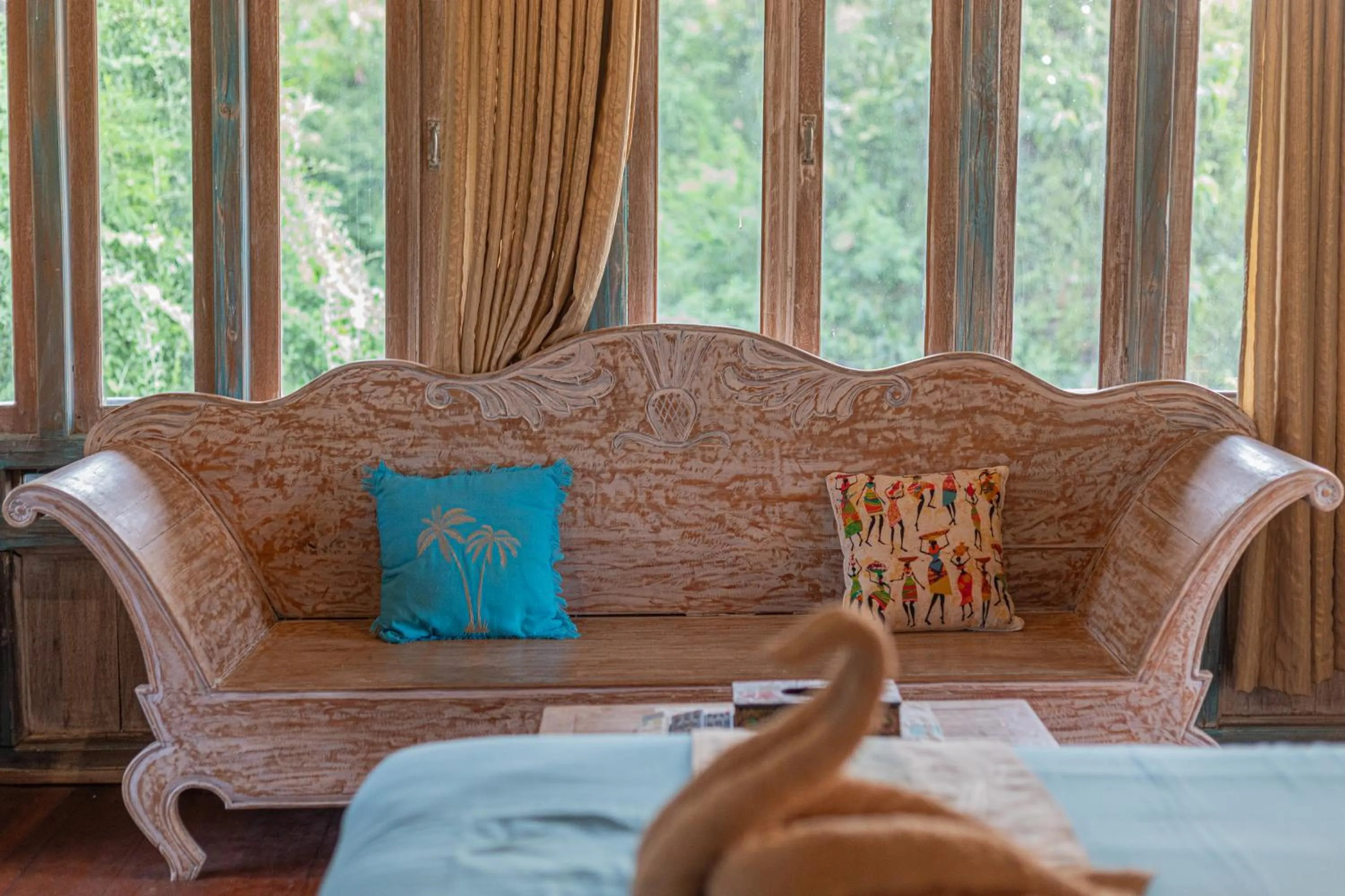 Decorative detail, Bed in Golden Hill Cottage Nusa Penida