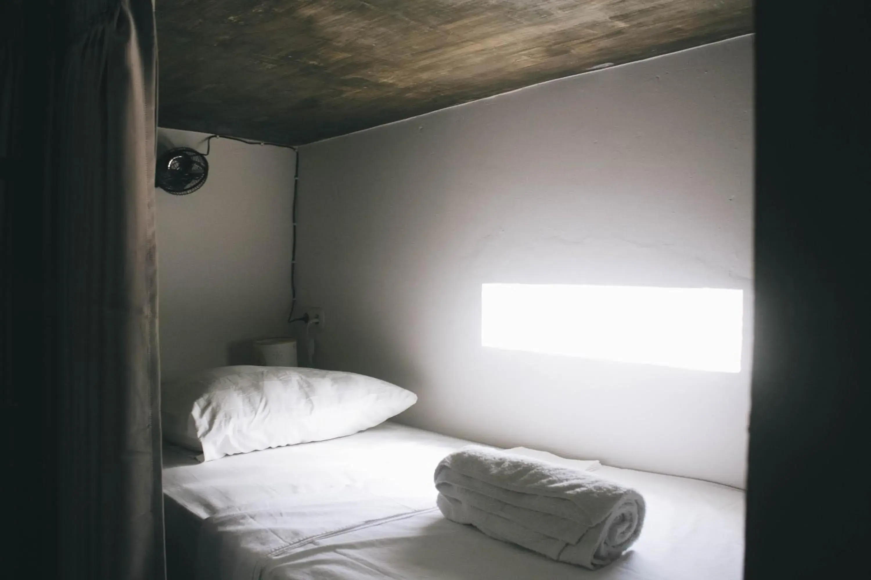 Bed in 8-Bed Mixed Dormitory Room in Mellow Hostel Bed in 8-Bed Mixed Dormitory Room in Mellow Hostel