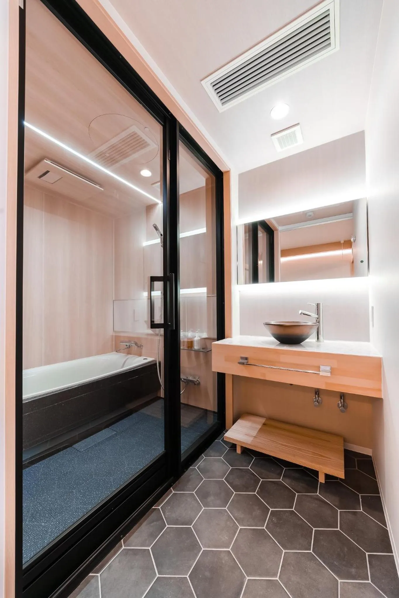 Shower, Bed in Hotel Imagine Kyoto