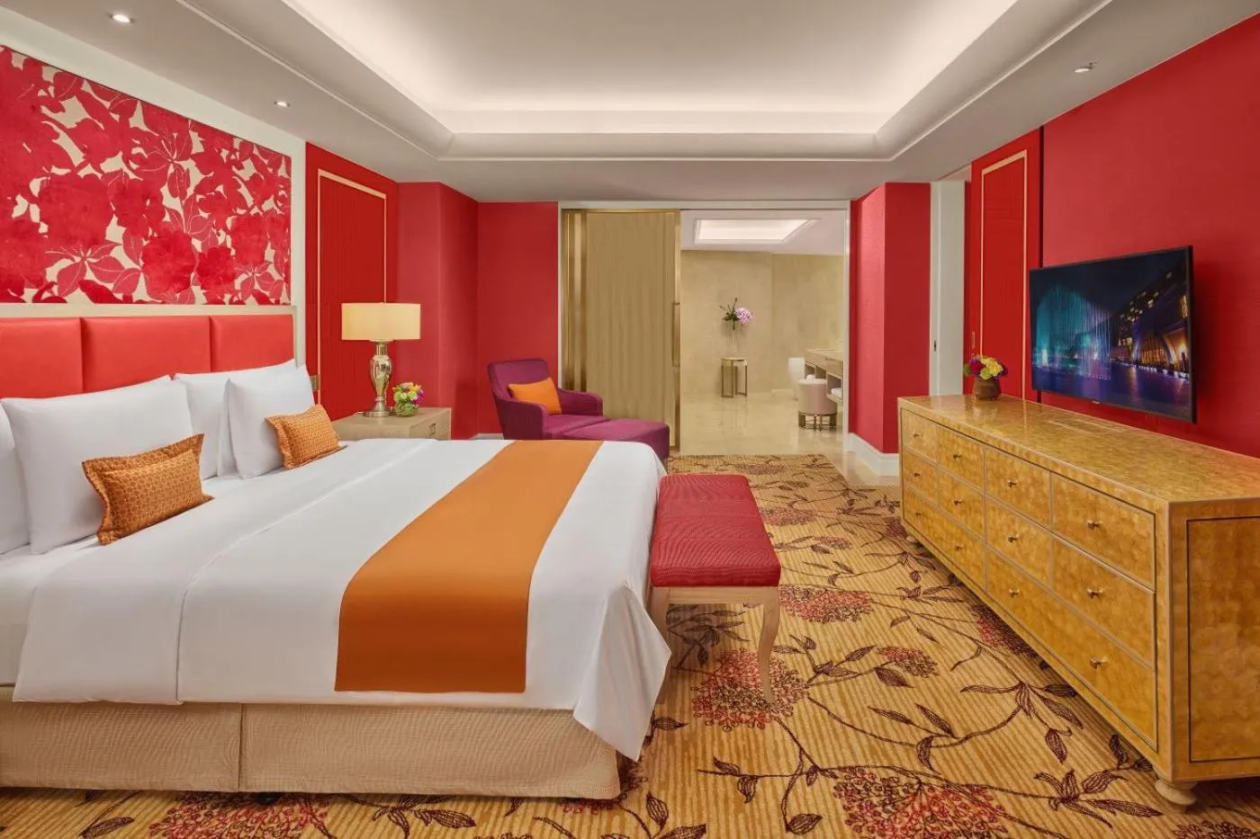 Bedroom, Bed in Okada Manila