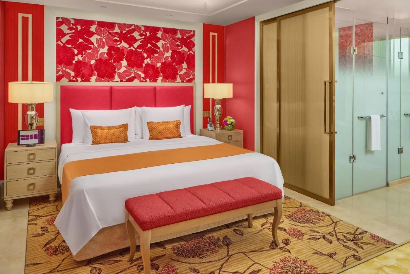 Bedroom, Bed in Okada Manila