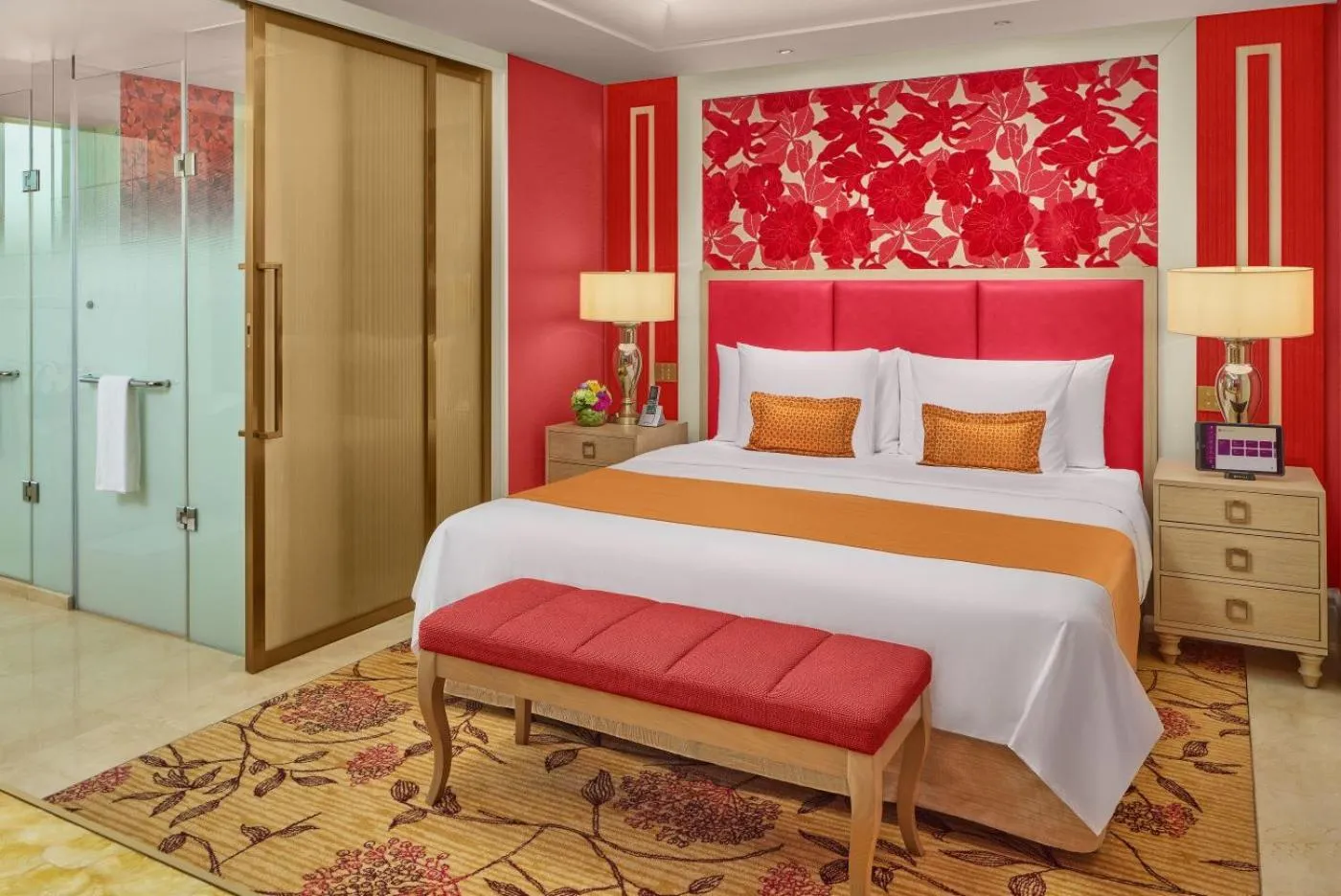 Bedroom, Bed in Okada Manila