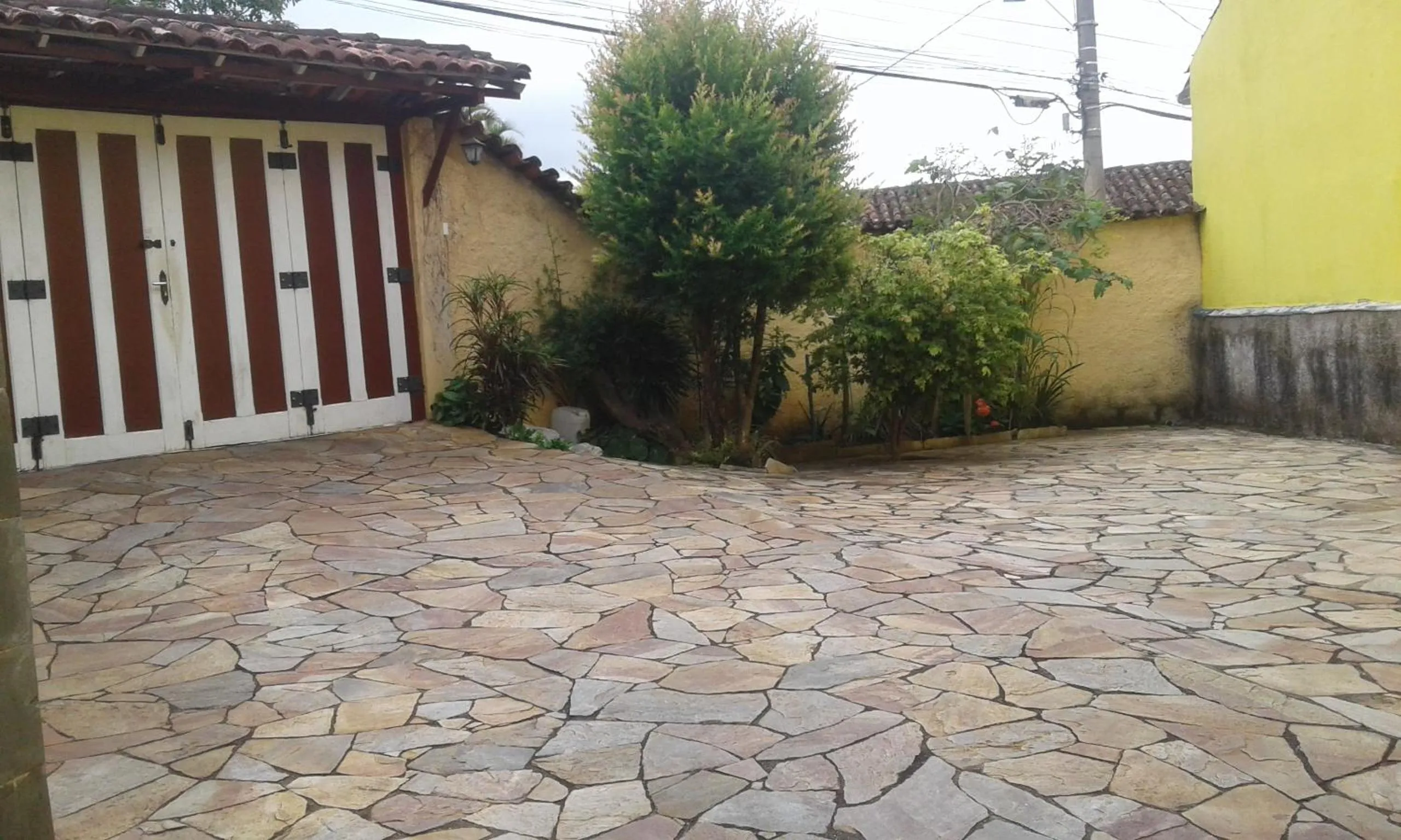 Inner courtyard view in Pousada Dona Denis