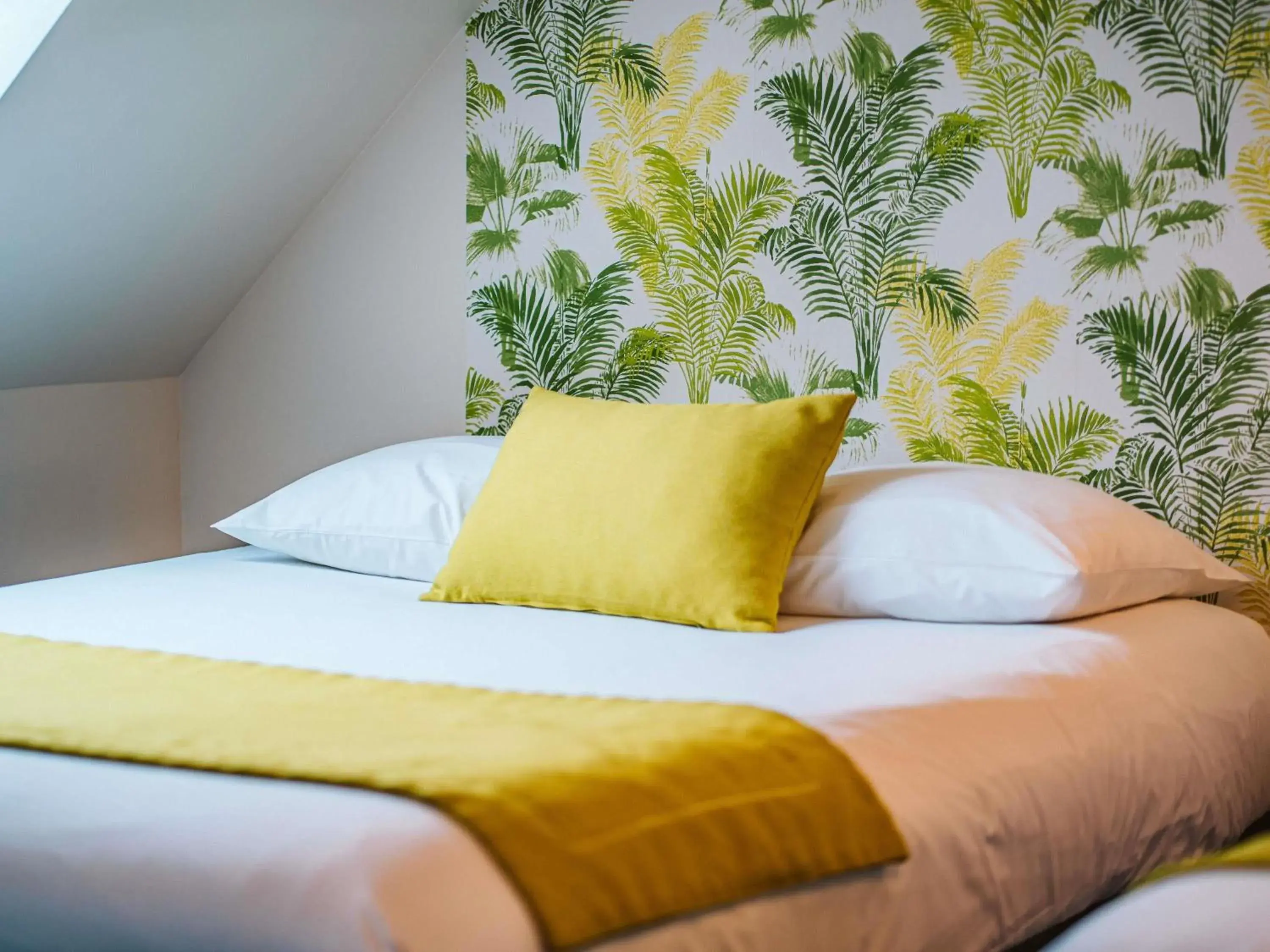 Bedroom, Bed in ibis Styles Calais Centre Bedroom, Bed in ibis Styles Calais Centre