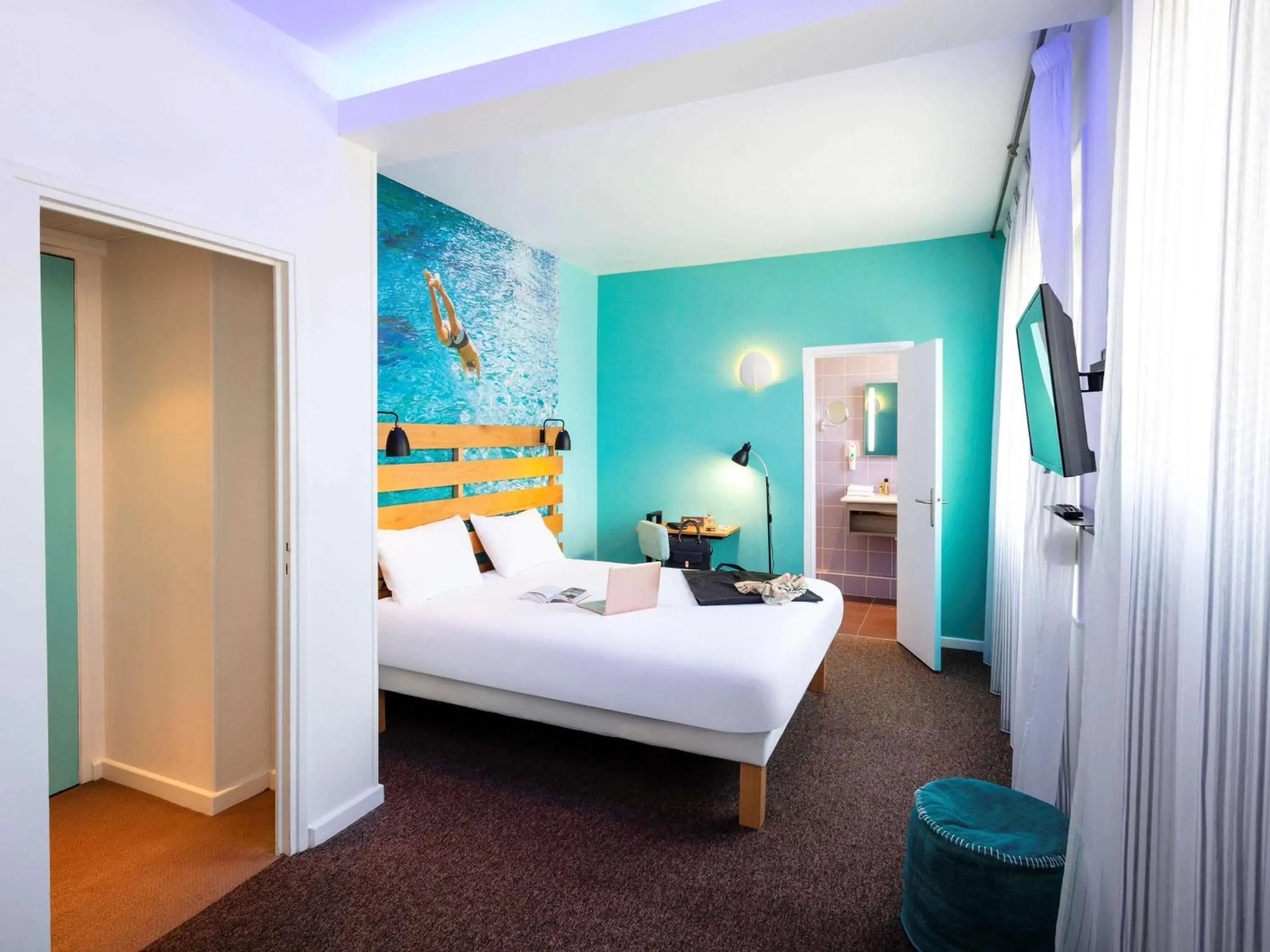 Photo of the whole room, Bed in ibis Styles Calais Centre Photo of the whole room, Bed in ibis Styles Calais Centre