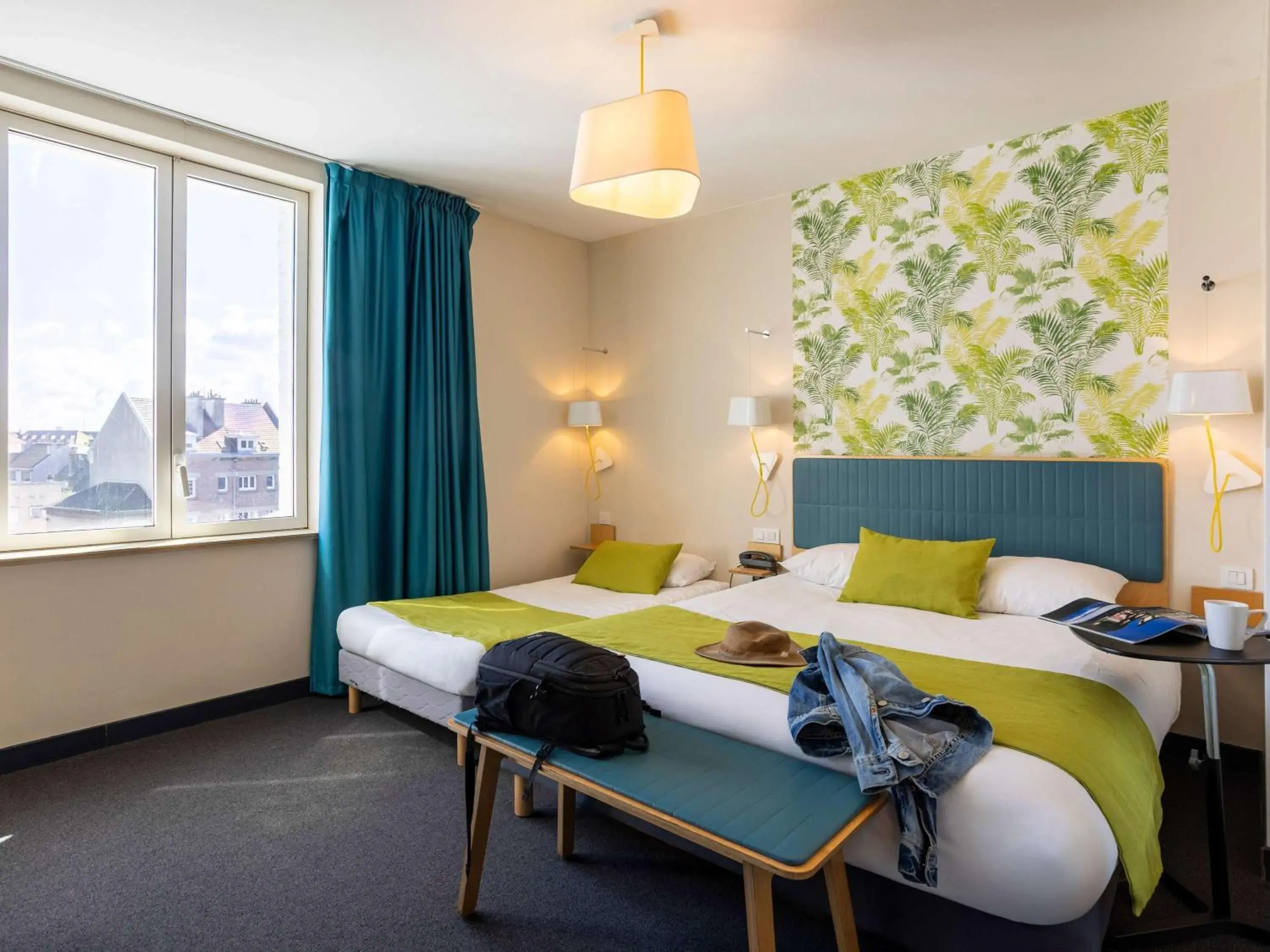 Family Suite with One Double and Two Single Beds in ibis Styles Calais Centre Family Suite with One Double and Two Single Beds in ibis Styles Calais Centre