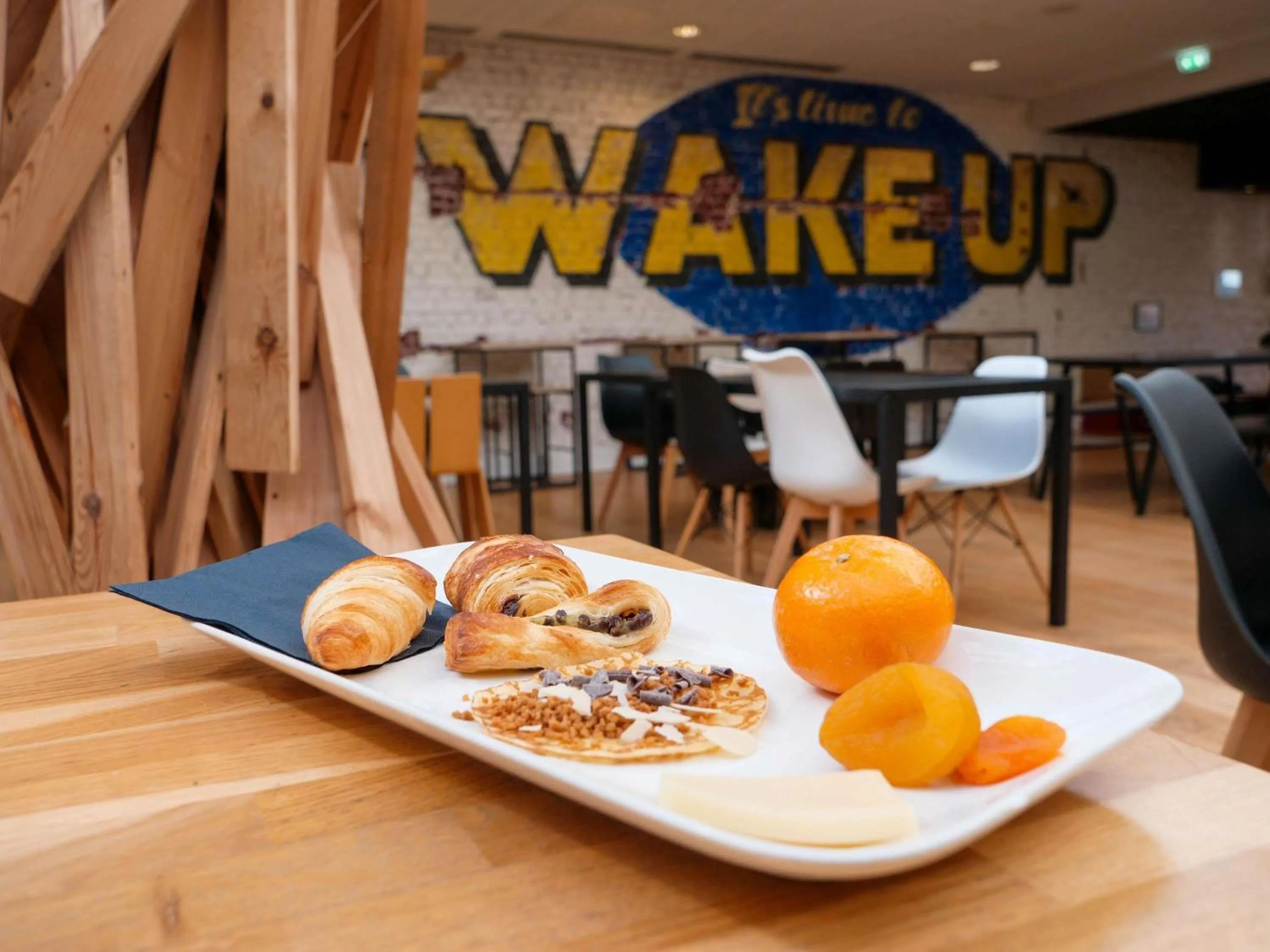 Breakfast in ibis Styles Calais Centre