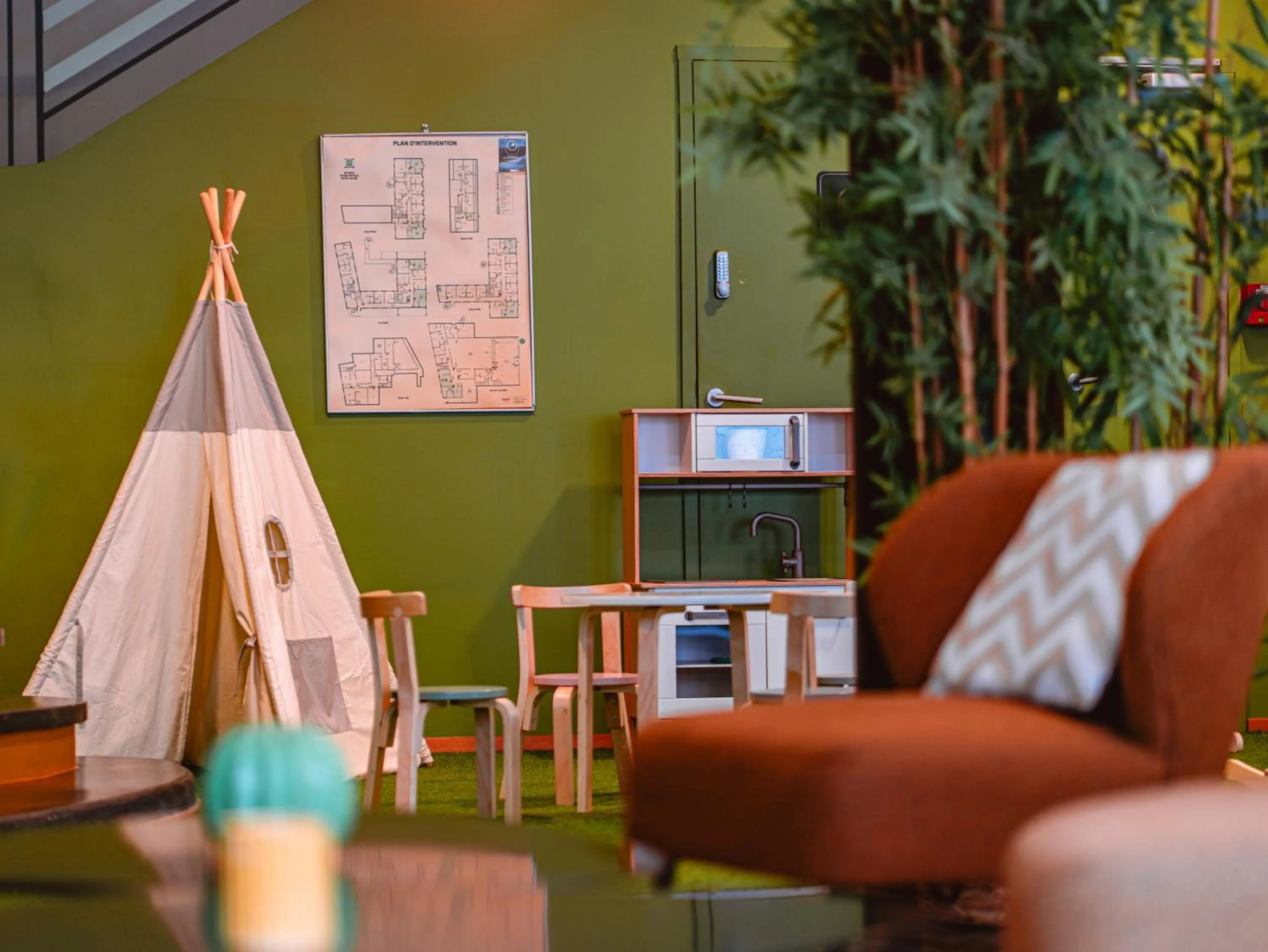 Property building in ibis Styles Calais Centre