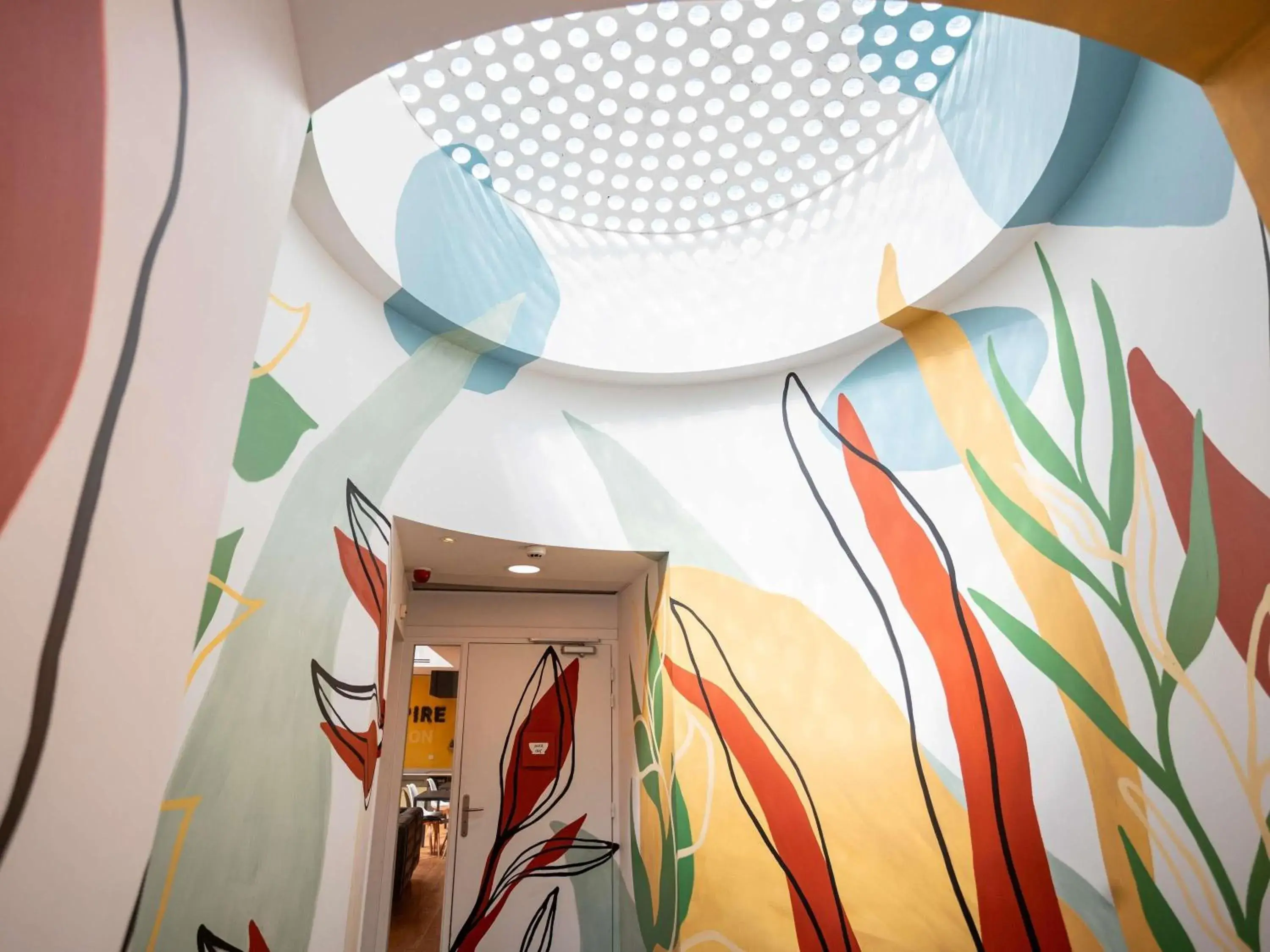 Property building in ibis Styles Calais Centre Property building in ibis Styles Calais Centre