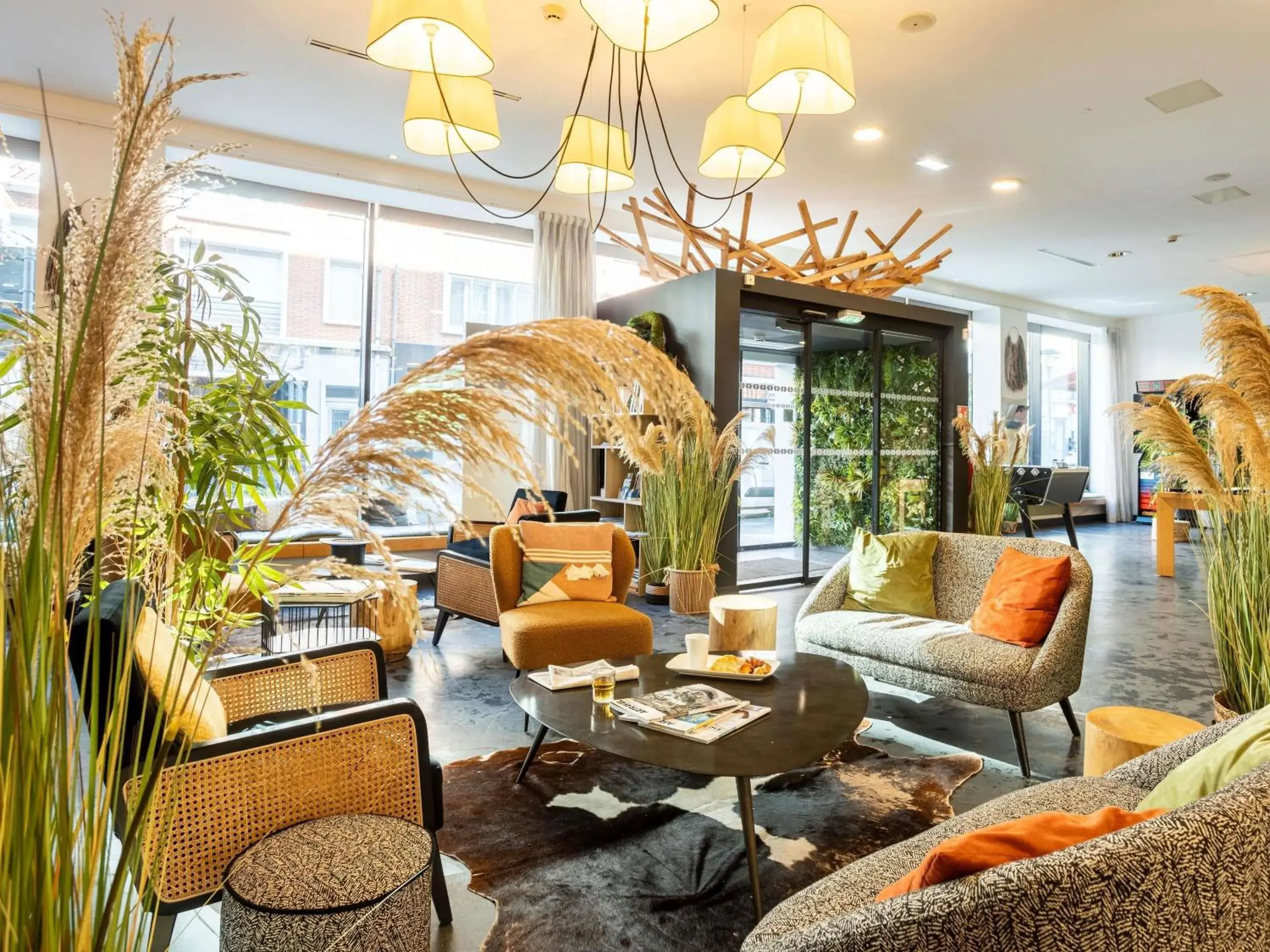 Lounge or bar in ibis Styles Calais Centre Lounge or bar in ibis Styles Calais Centre