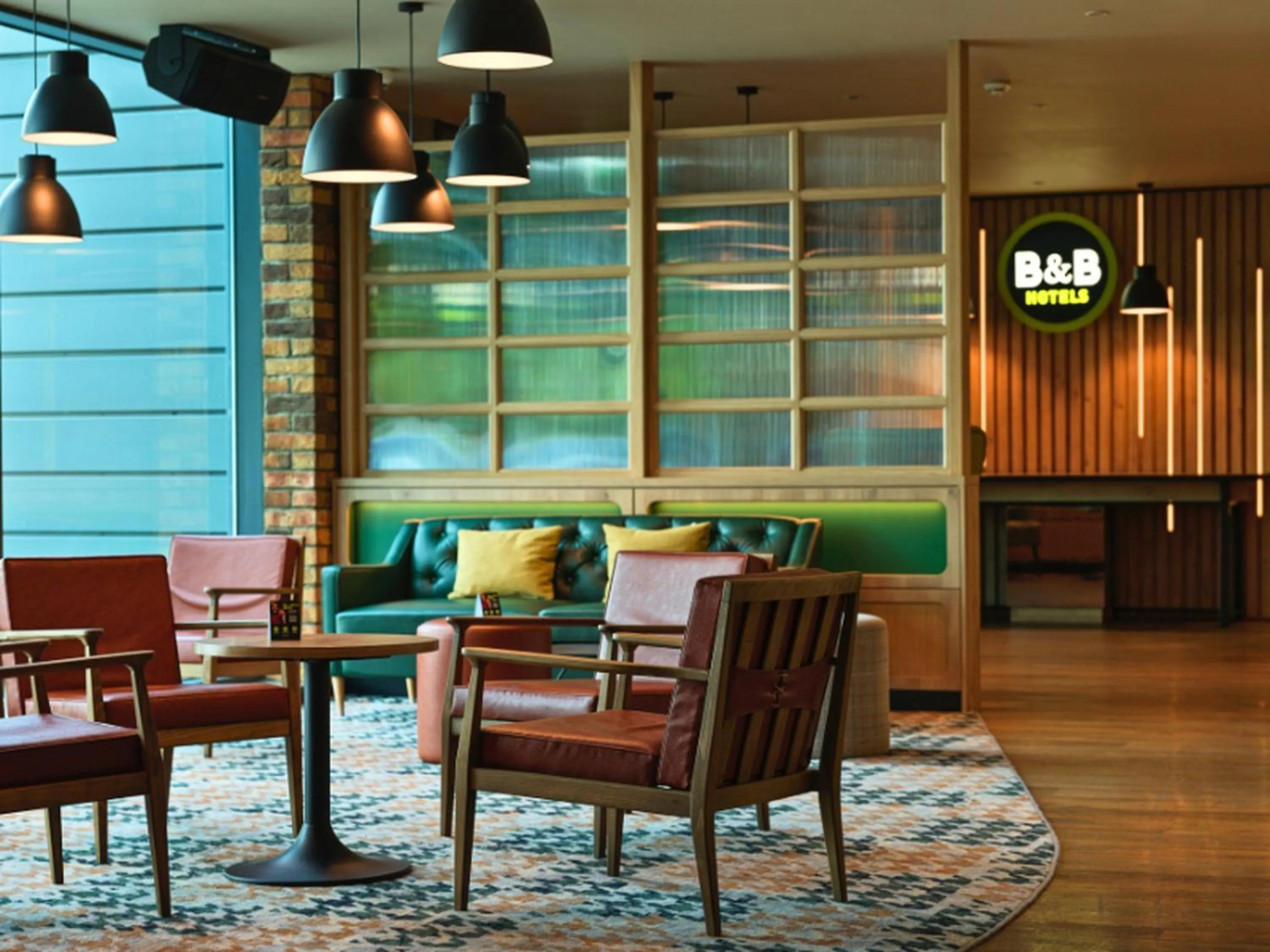 Restaurant/places to eat in B&B HOTEL Derby