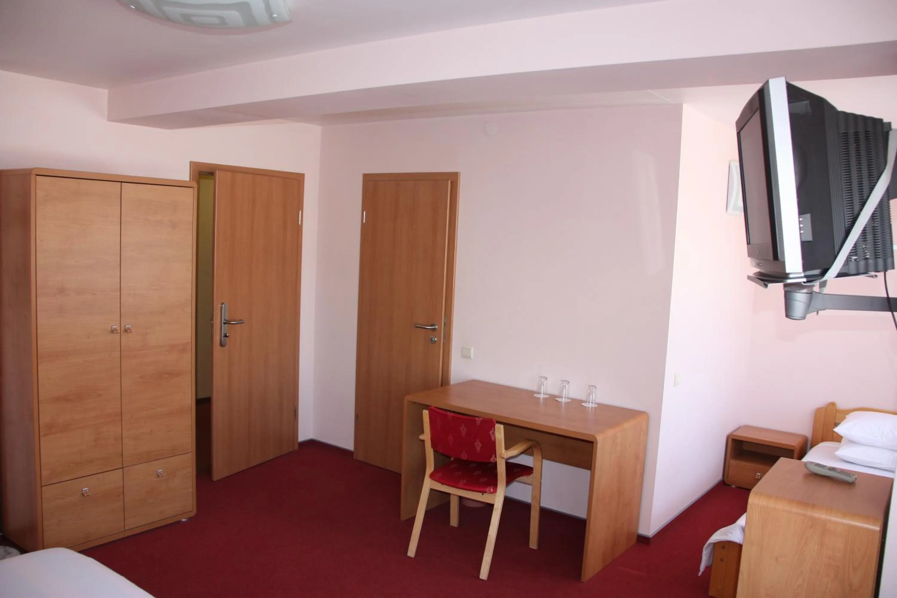 TV and multimedia in Hotel Madona